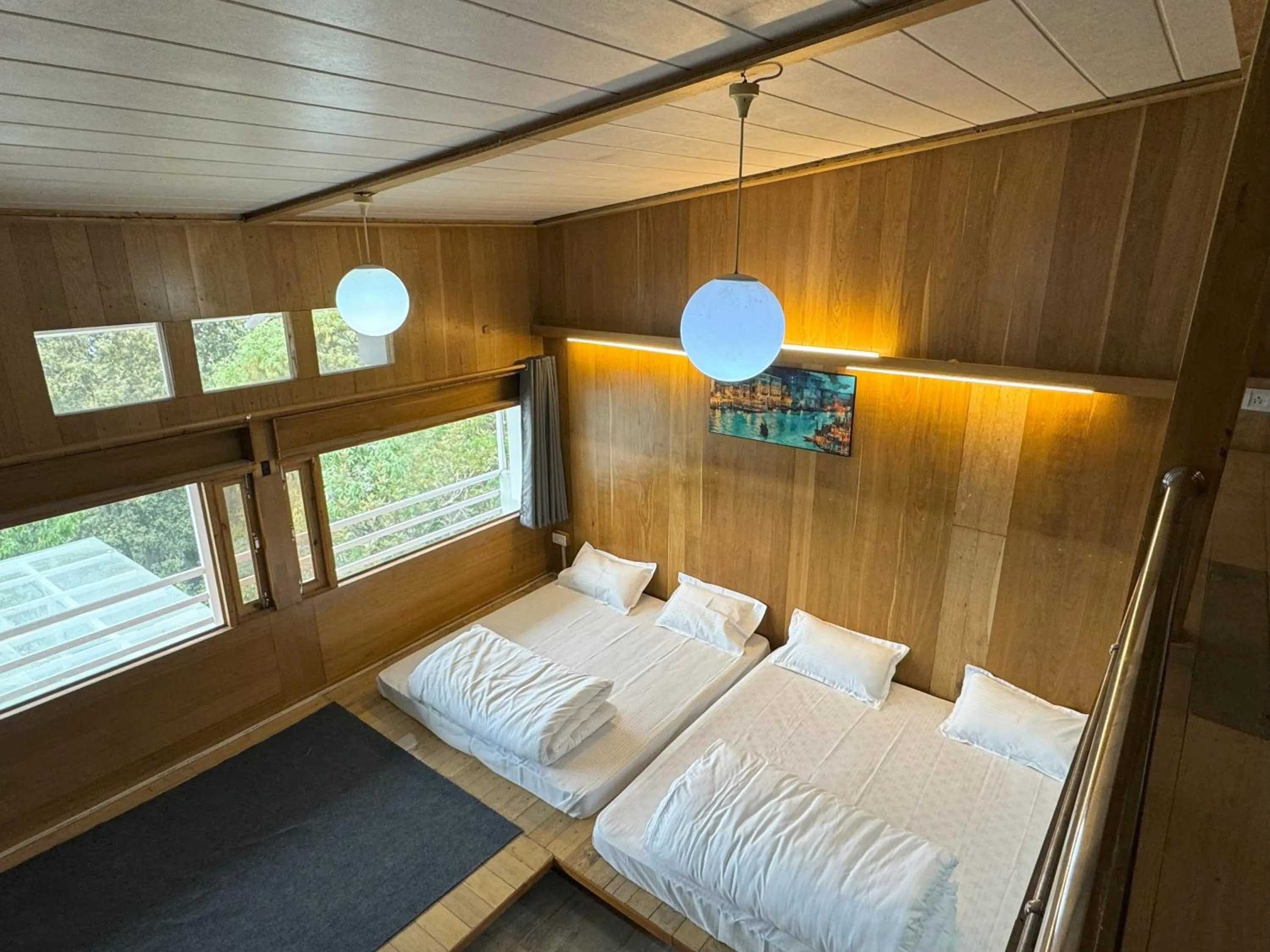 Bedroom, Bed in Wanderlust Mukteshwar