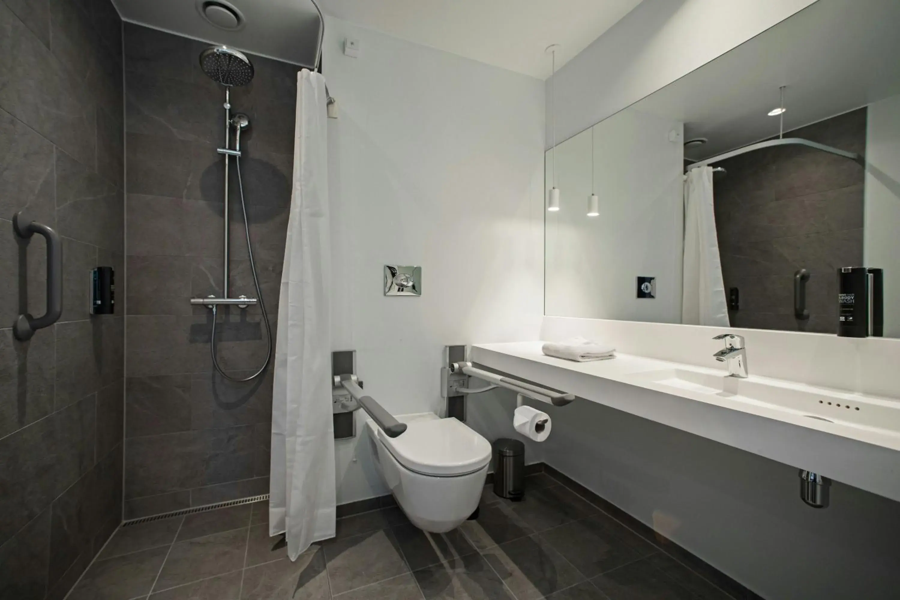 Bathroom in Four Points Flex by Sheraton Horsens Bathroom in Four Points Flex by Sheraton Horsens