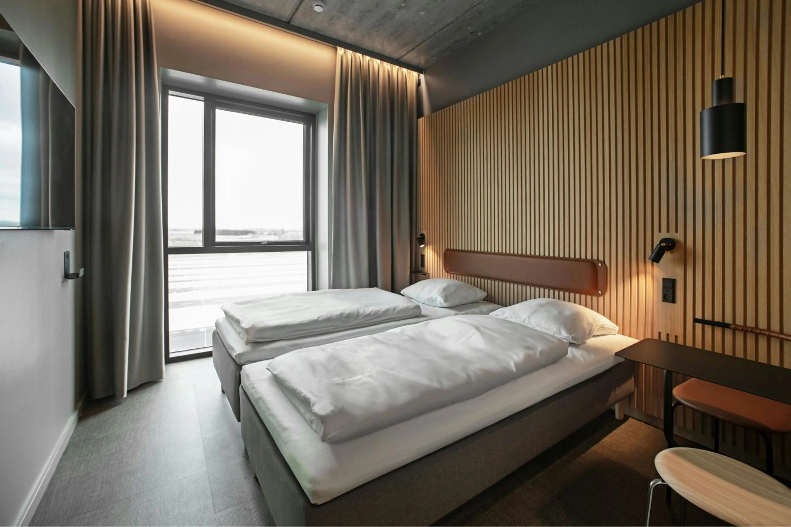 Photo of the whole room, Bed in Four Points Flex by Sheraton Horsens