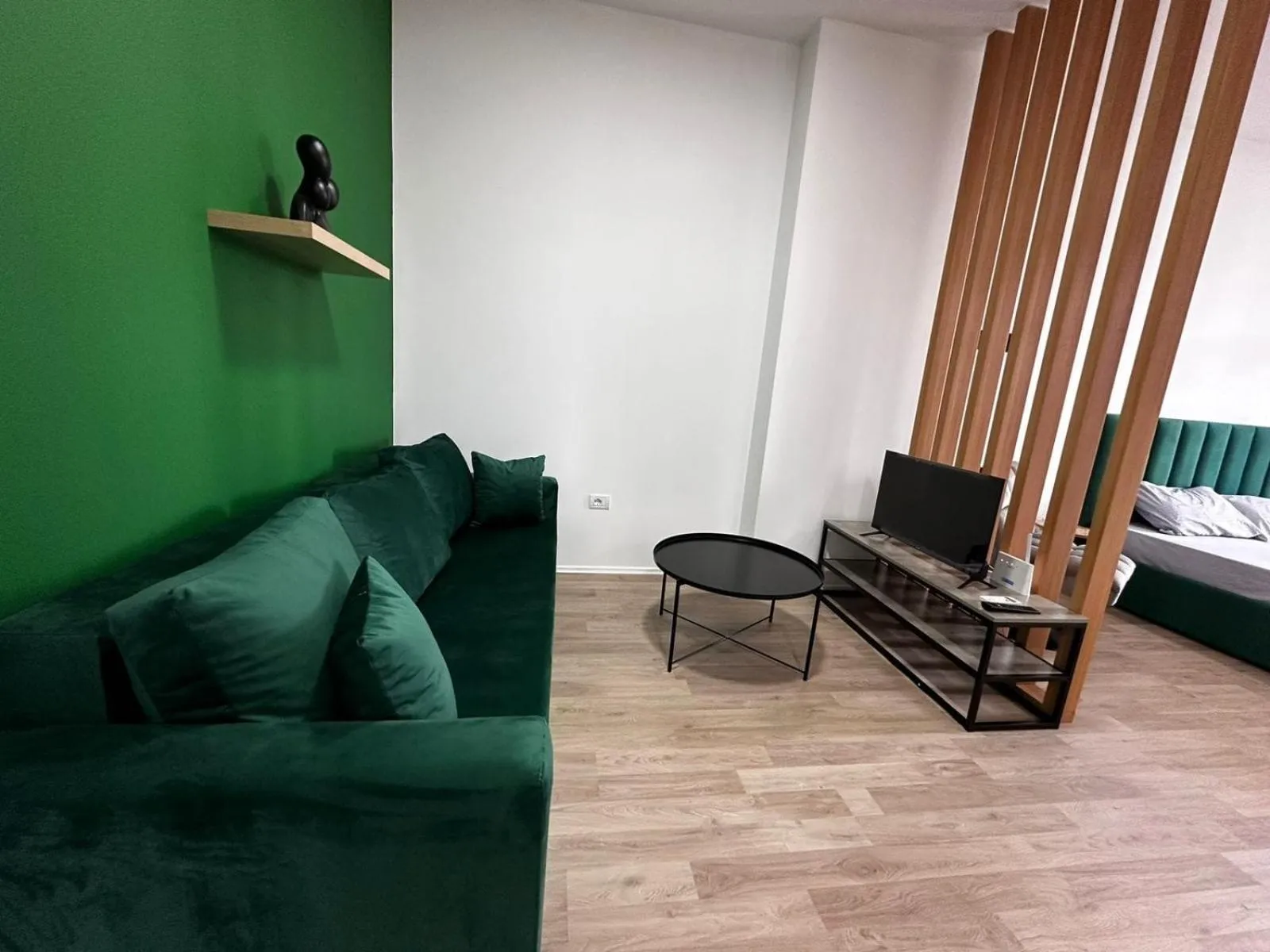 Bed in Cactus Apartments