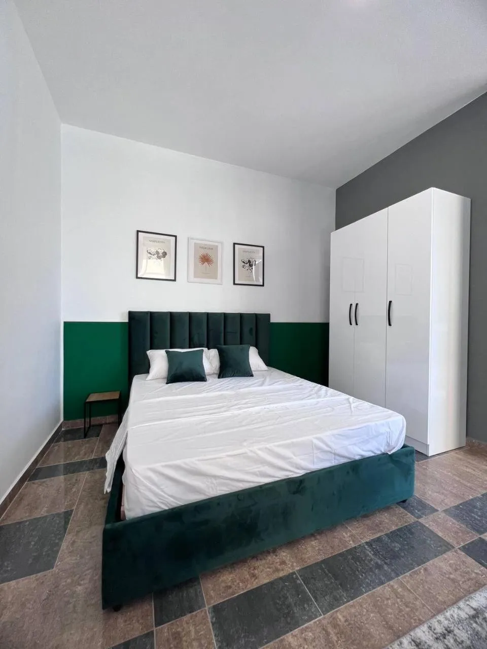 Bed in Cactus Apartments