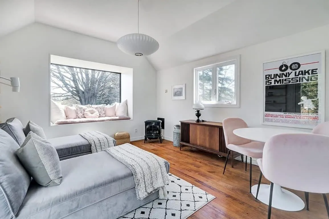 The Gem - Beautiful farmhouse with hot tub