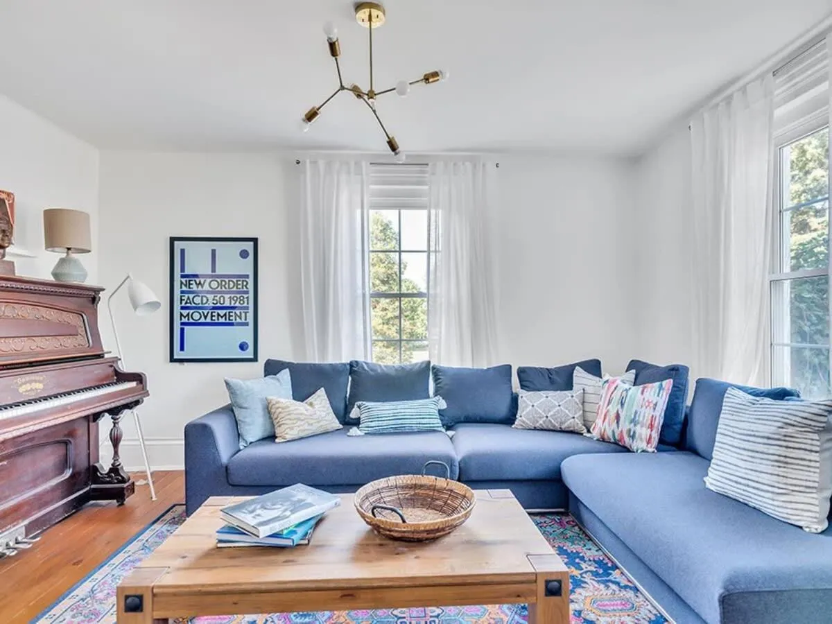 The Gem - Beautiful farmhouse with hot tub