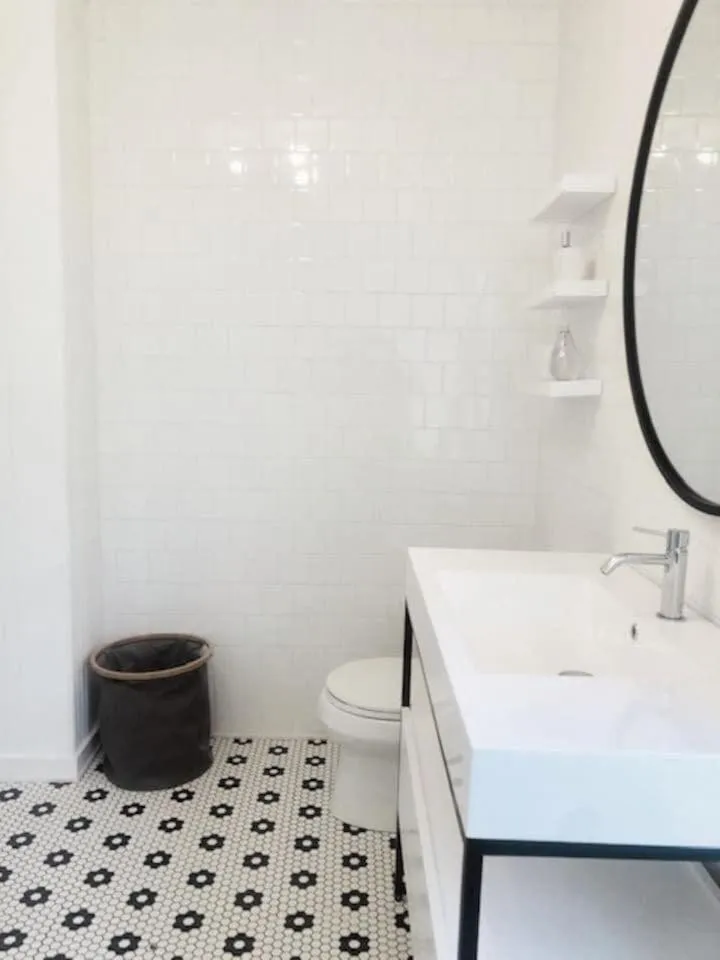 The Gem - Beautiful farmhouse with hot tub