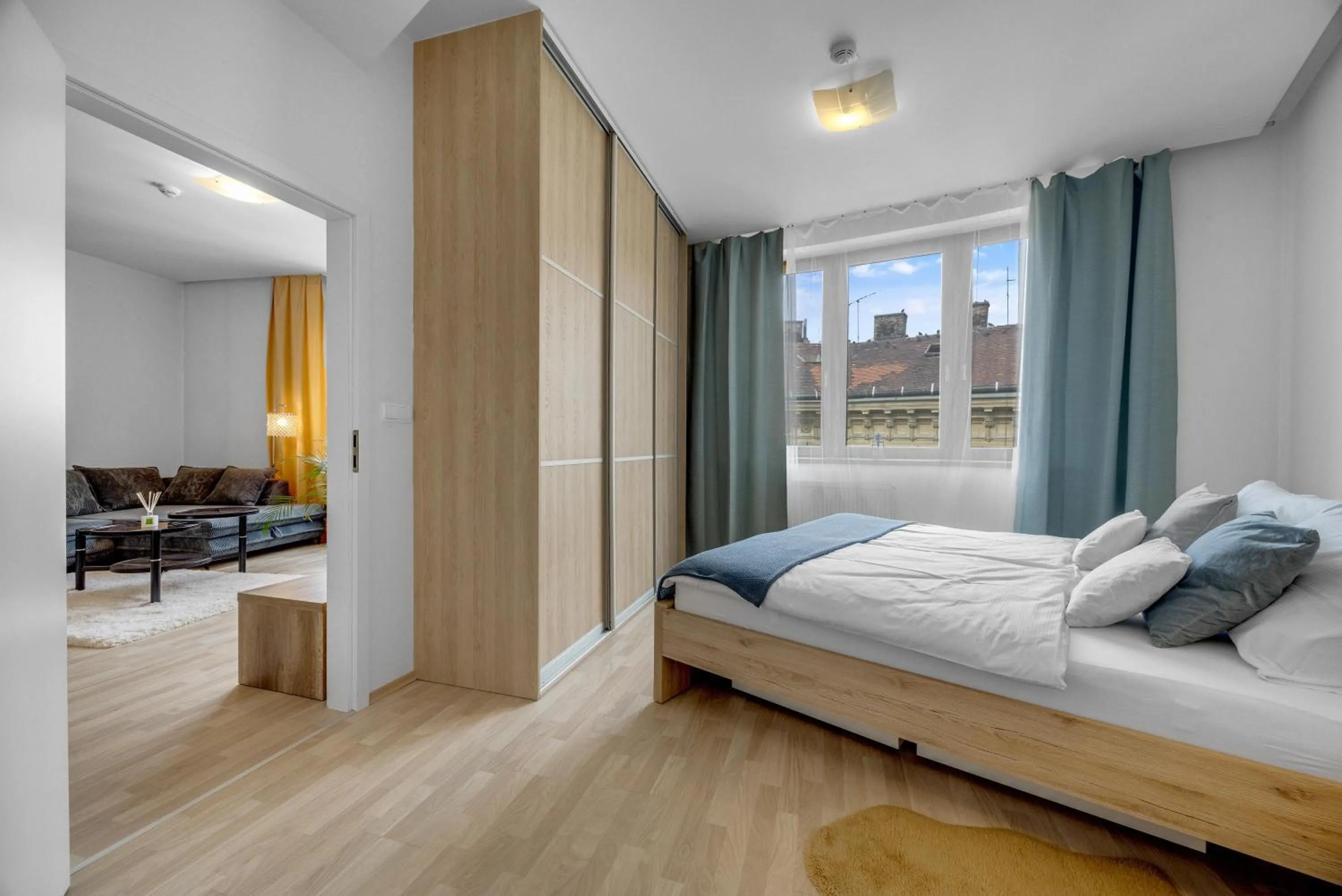 REVON Art-Deco Old Town Apartment