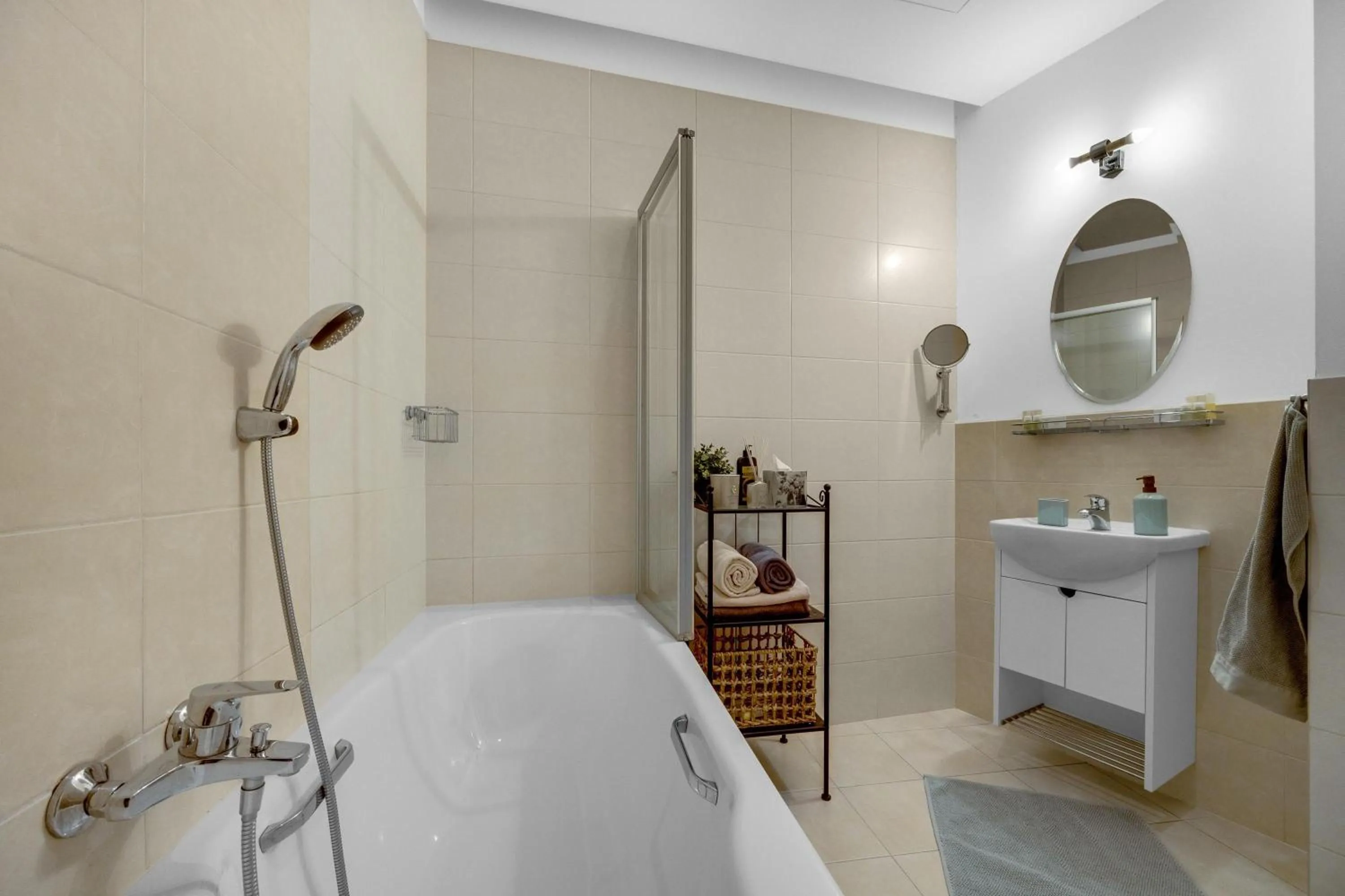 REVON Art-Deco Old Town Apartment