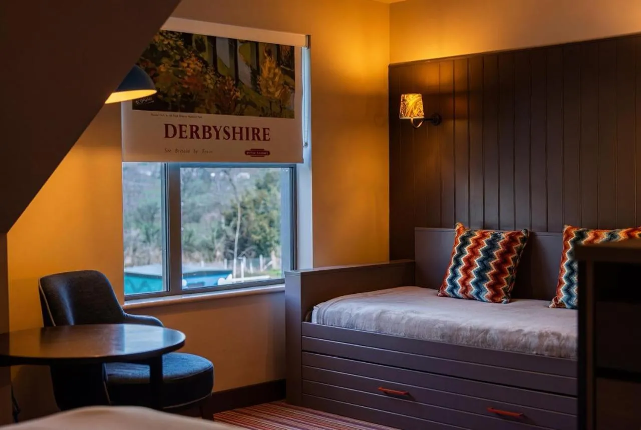 Property building, Bed in Bike & Boot Inns Peak District - Leisure Hotels for Now