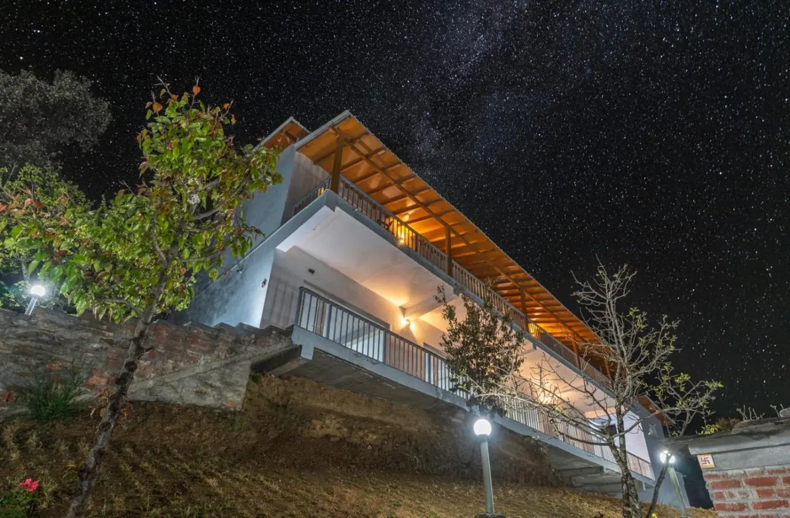 Property building in Shree Parijat Resort - Luxury Resort in Mukteshwar Property building in Shree Parijat Resort - Luxury Resort in Mukteshwar