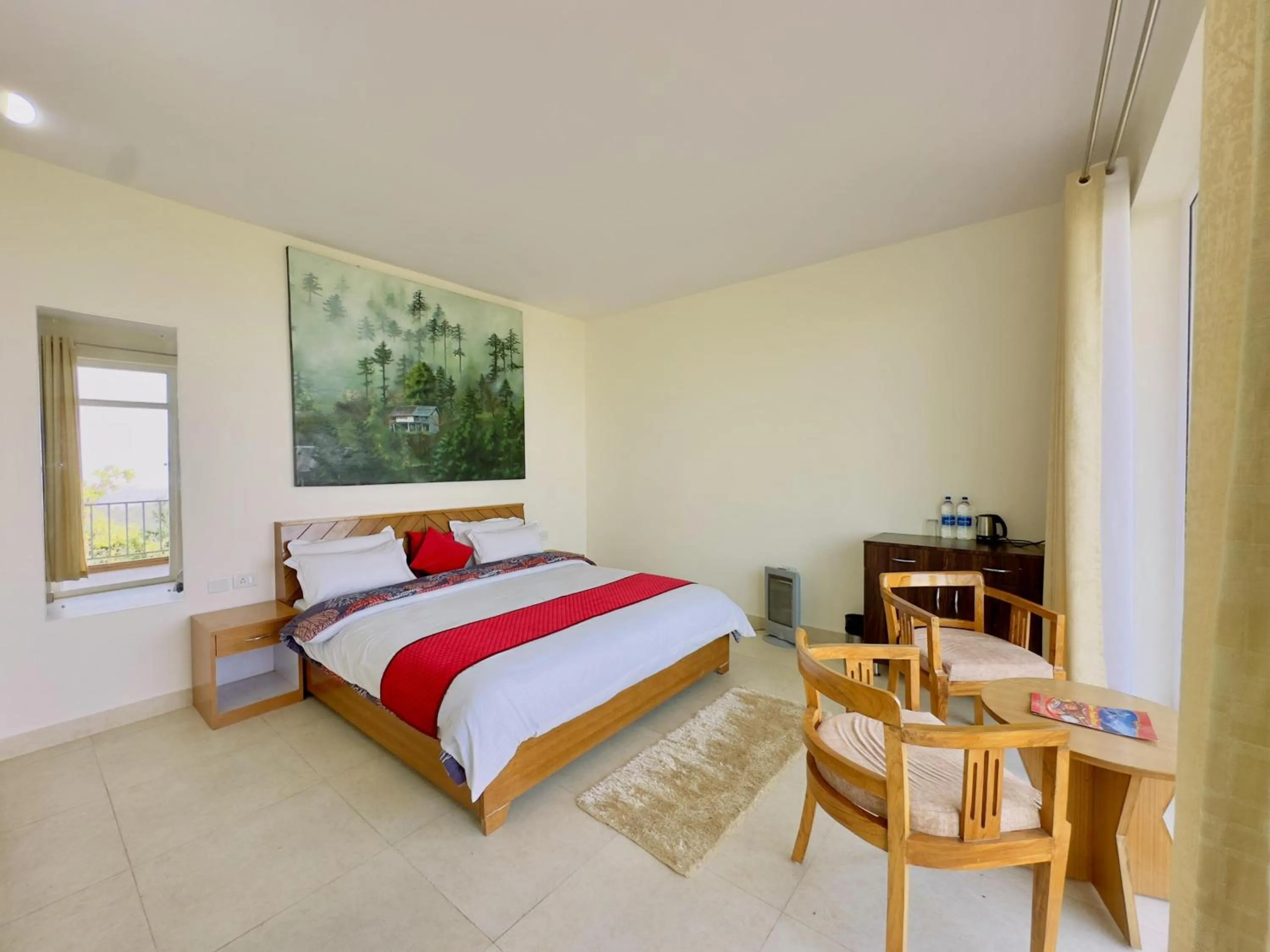 Bedroom, Bed in Shree Parijat Resort - Luxury Resort in Mukteshwar