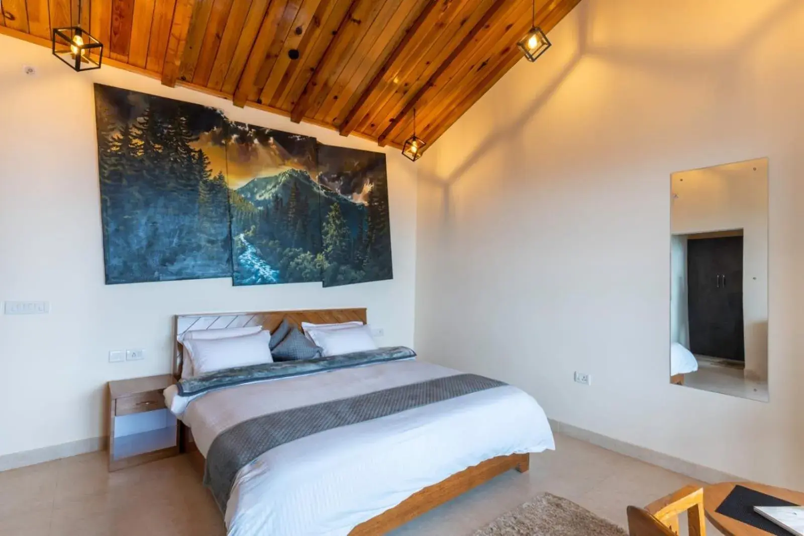 Bed in Shree Parijat Resort - Luxury Resort in Mukteshwar Bed in Shree Parijat Resort - Luxury Resort in Mukteshwar