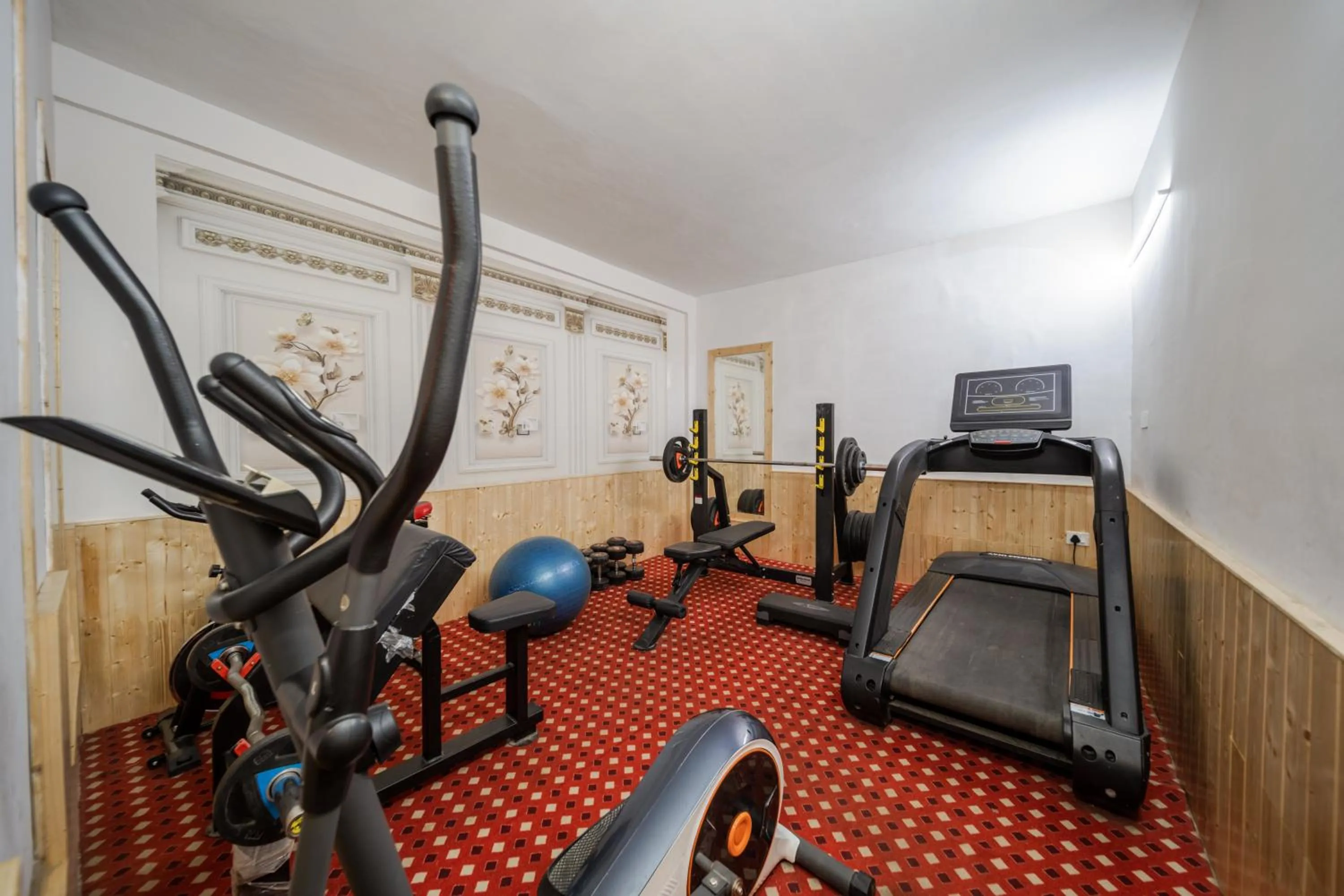 Fitness centre/facilities in Hill River Resort By West Western -Property of the Year 2024-25 - Central Heated & Air Cooled, Near Mall Road