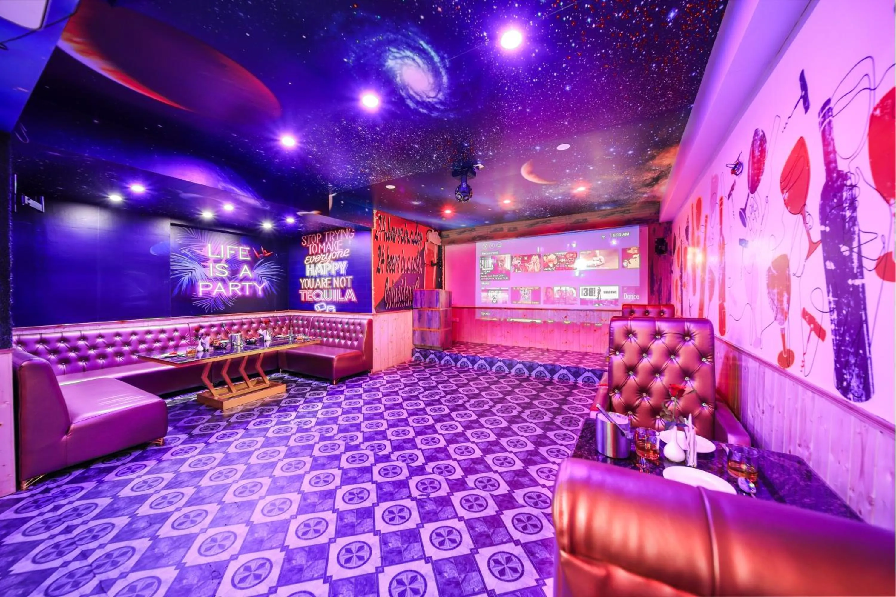 Nightclub / DJ in Hill River Resort By West Western -Property of the Year 2024-25 - Central Heated & Air Cooled, Near Mall Road