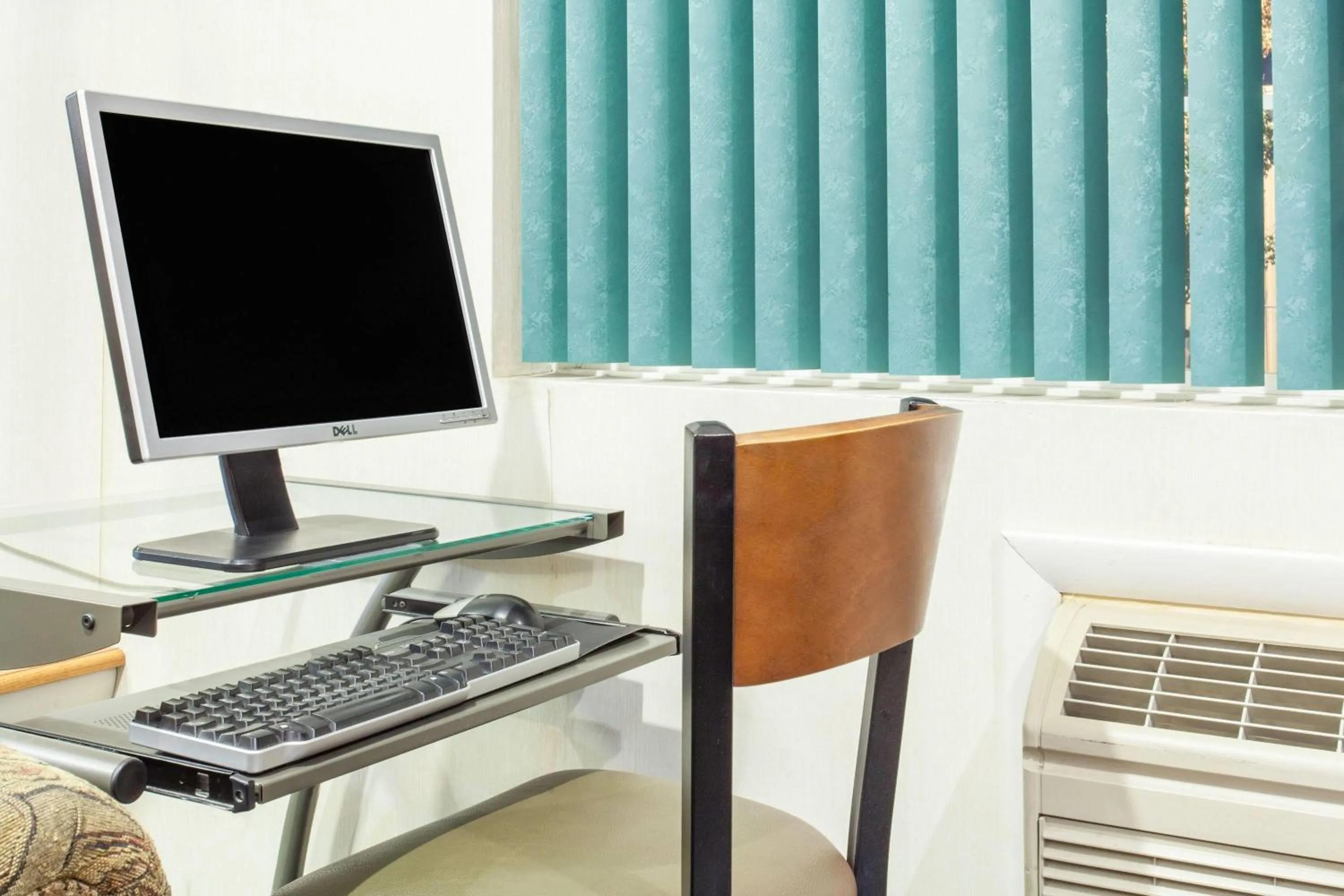 Business facilities in Super 8 by Wyndham Carthage