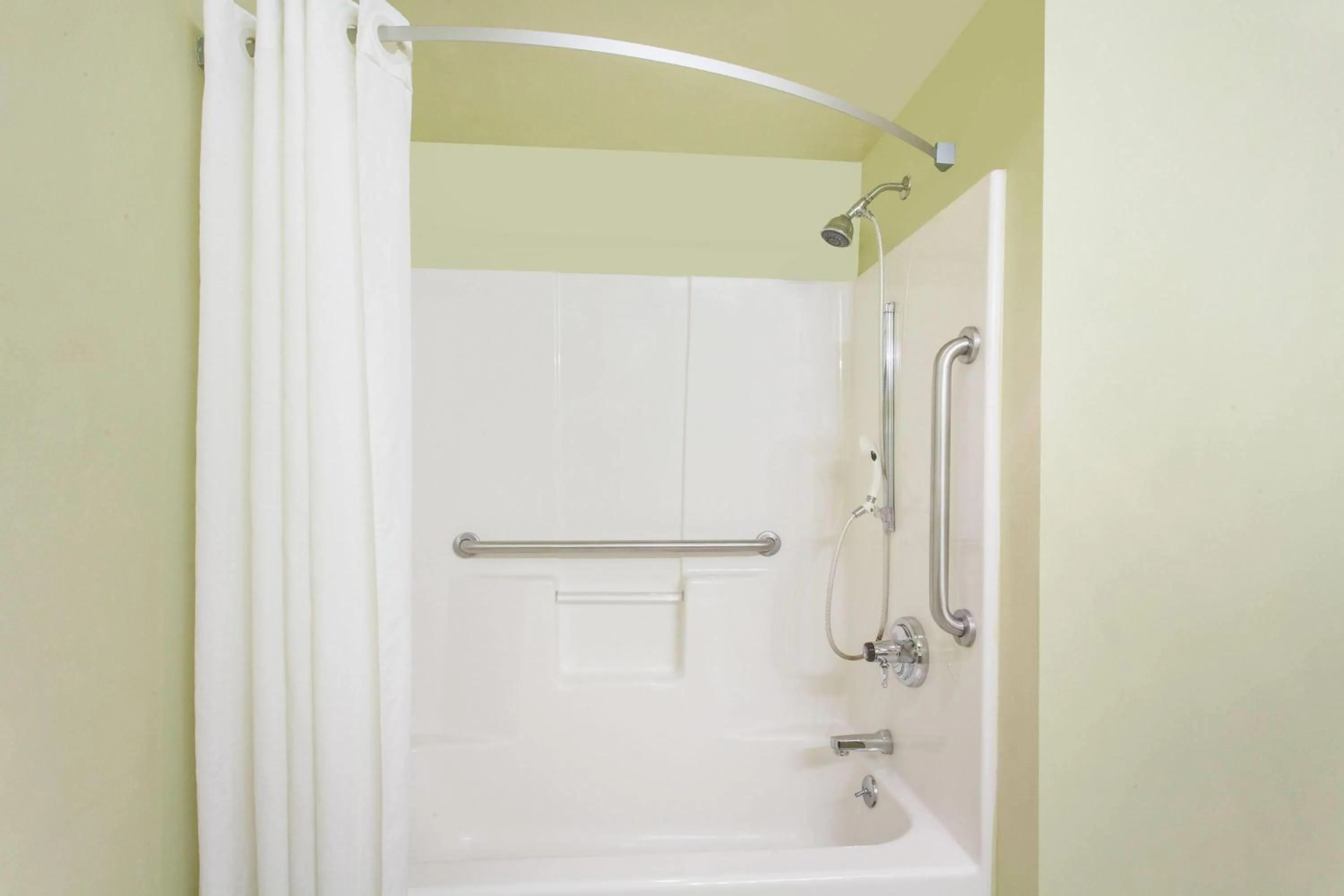 Bathroom in Super 8 by Wyndham Carthage