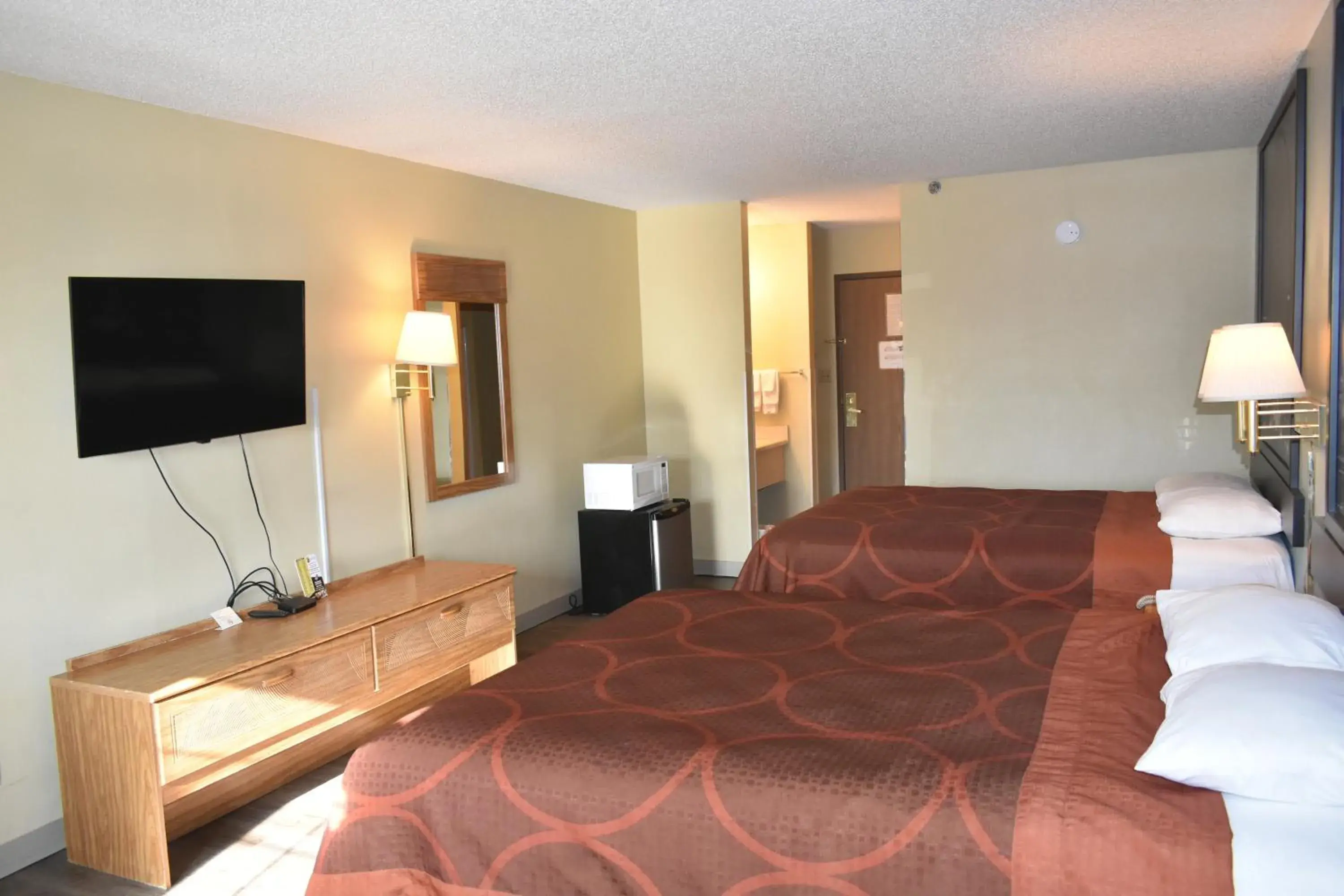 Bed in Super 8 by Wyndham Carthage Bed in Super 8 by Wyndham Carthage