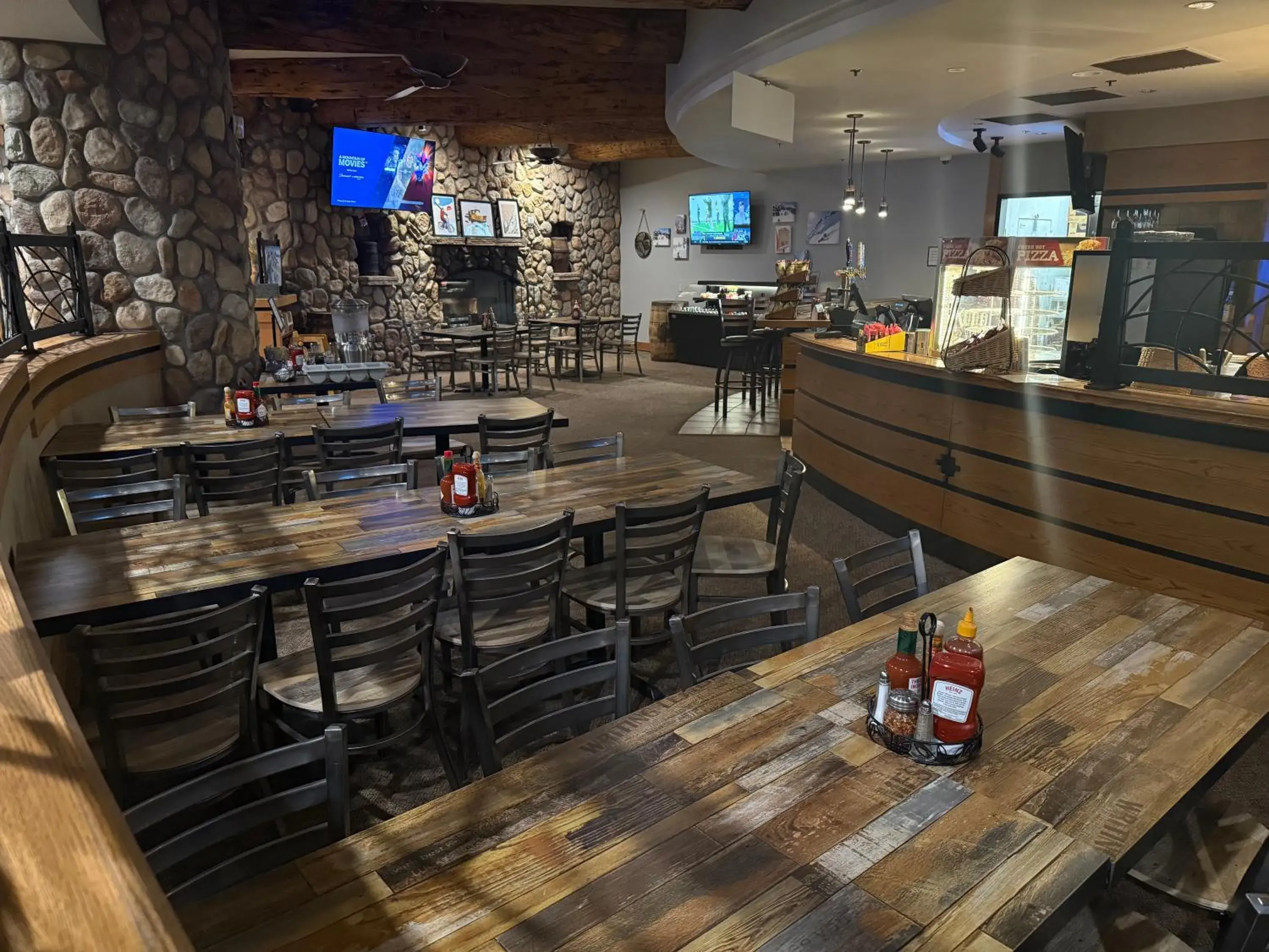 Restaurant/places to eat in Grand Lodge Restaurant/places to eat in Grand Lodge