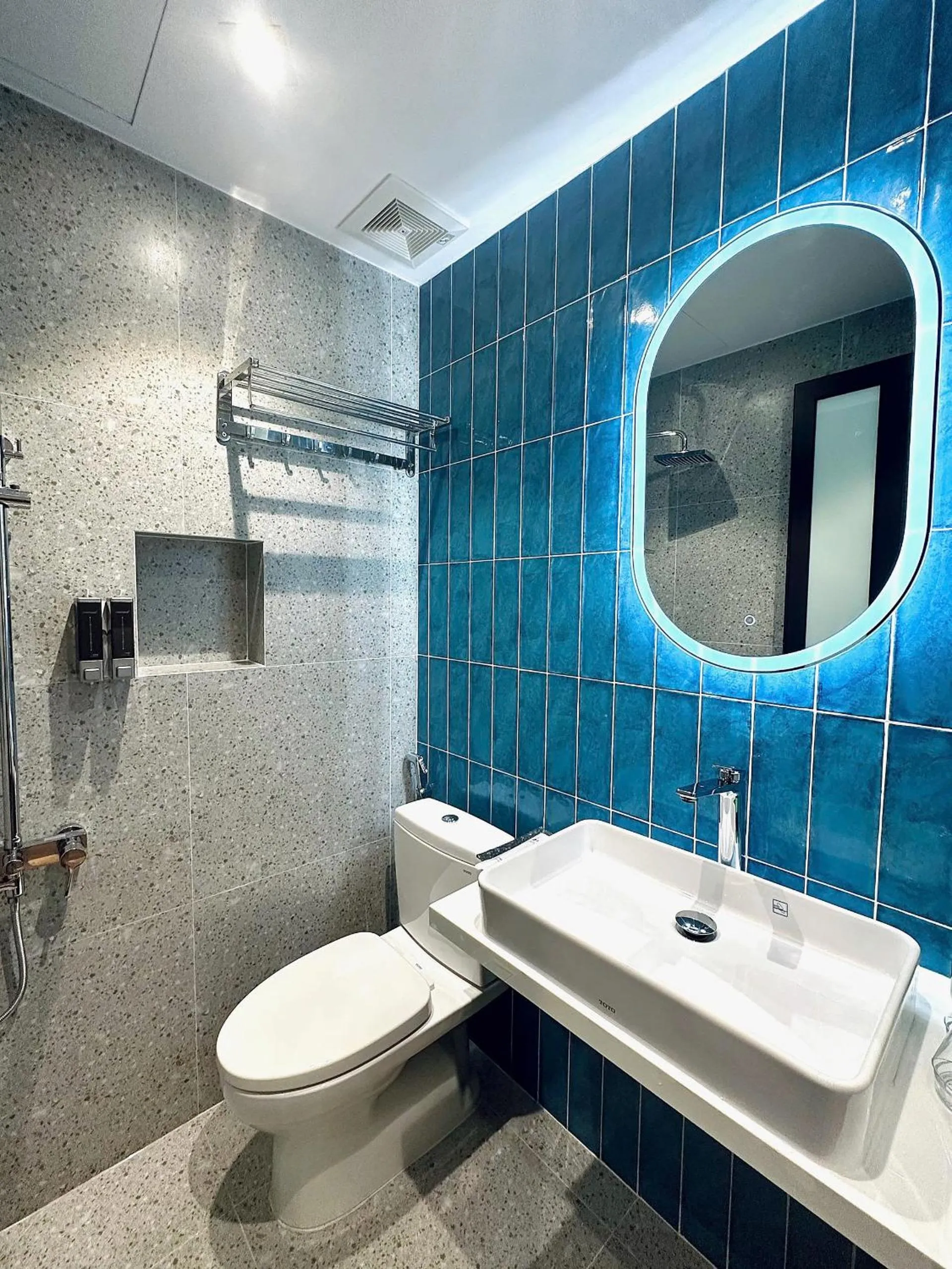 Shower in Hải Long Hotel 2