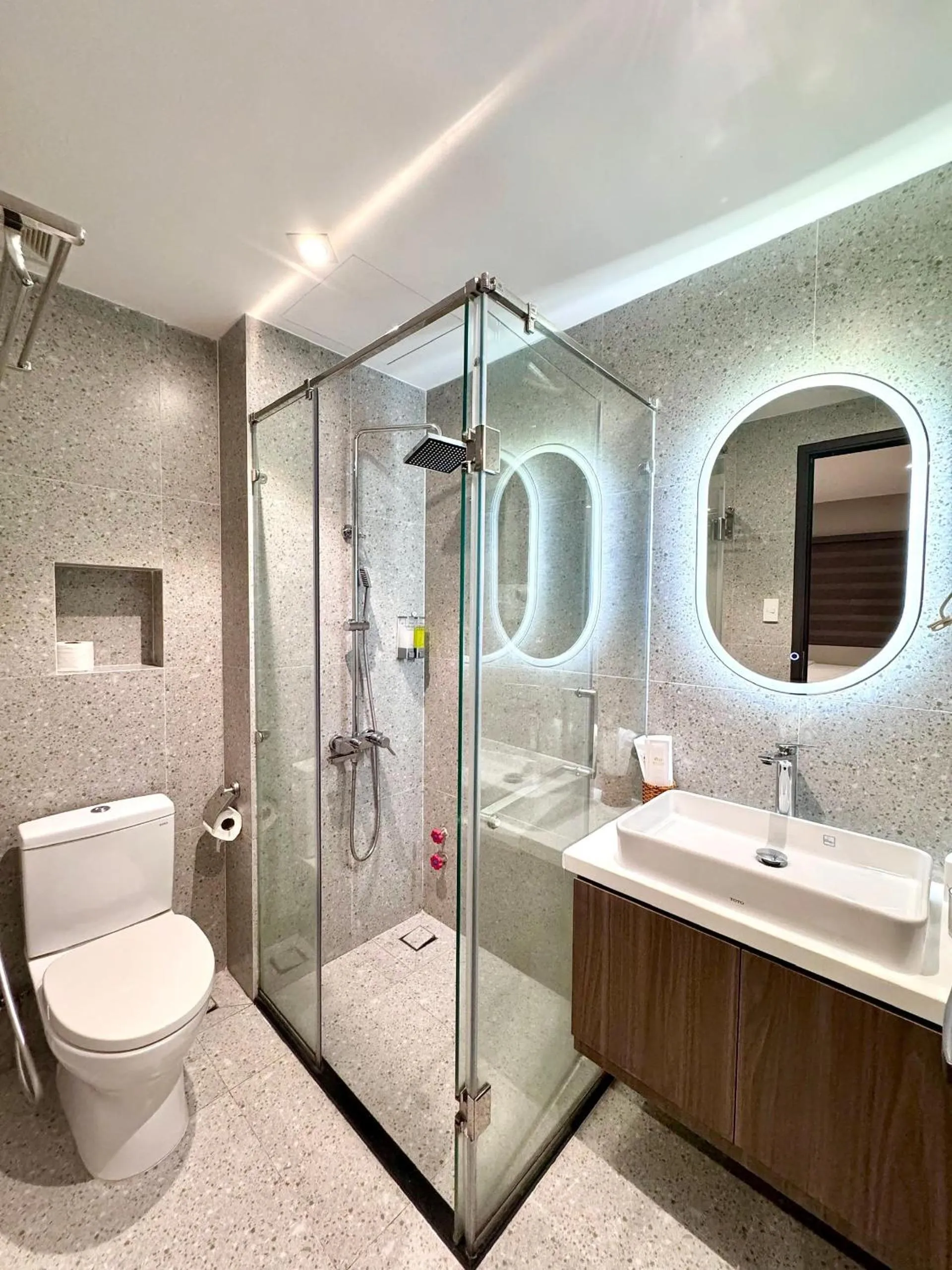 Shower in Hải Long Hotel 2