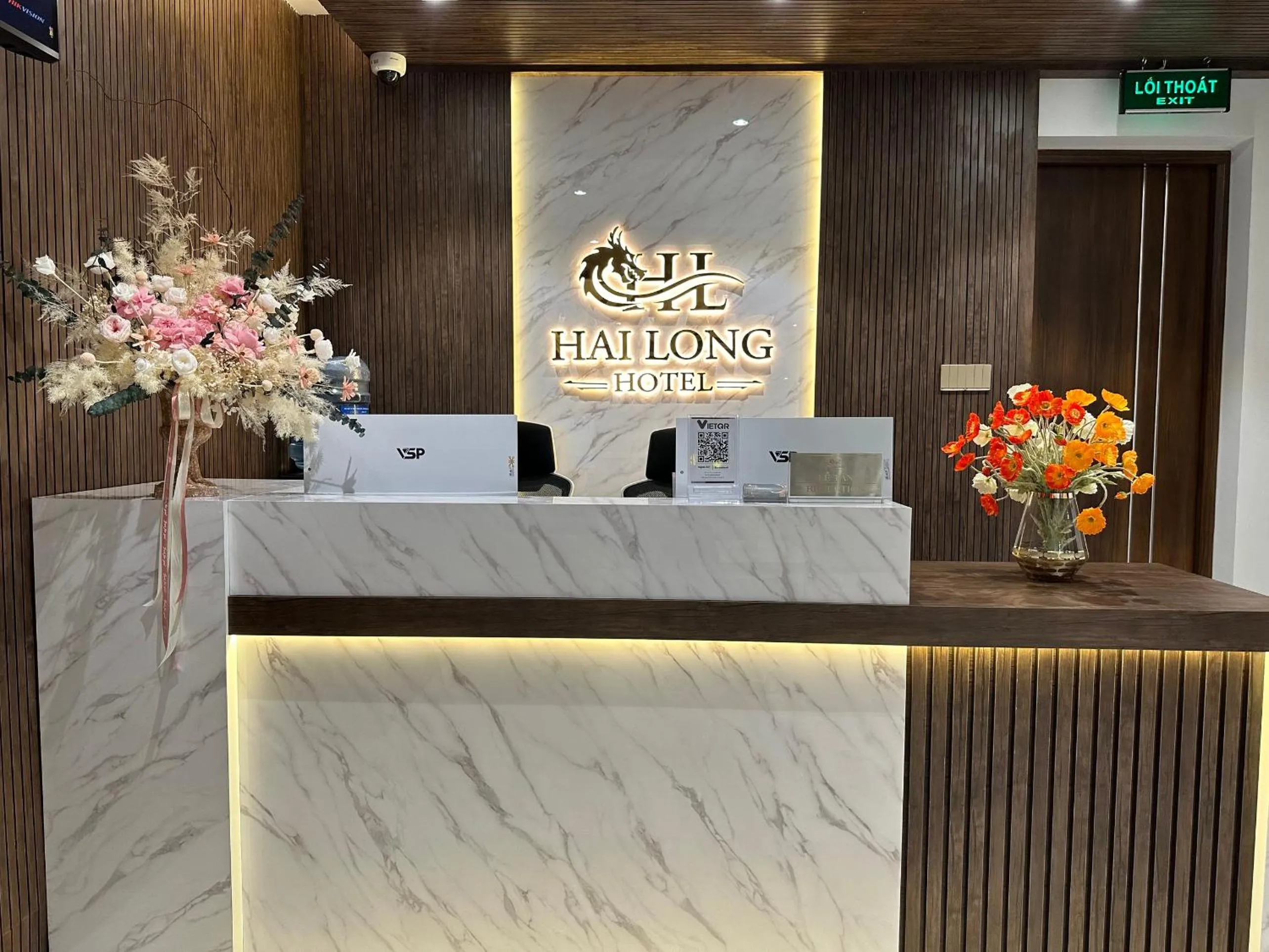 Communal lounge/ TV room in Hải Long Hotel 2