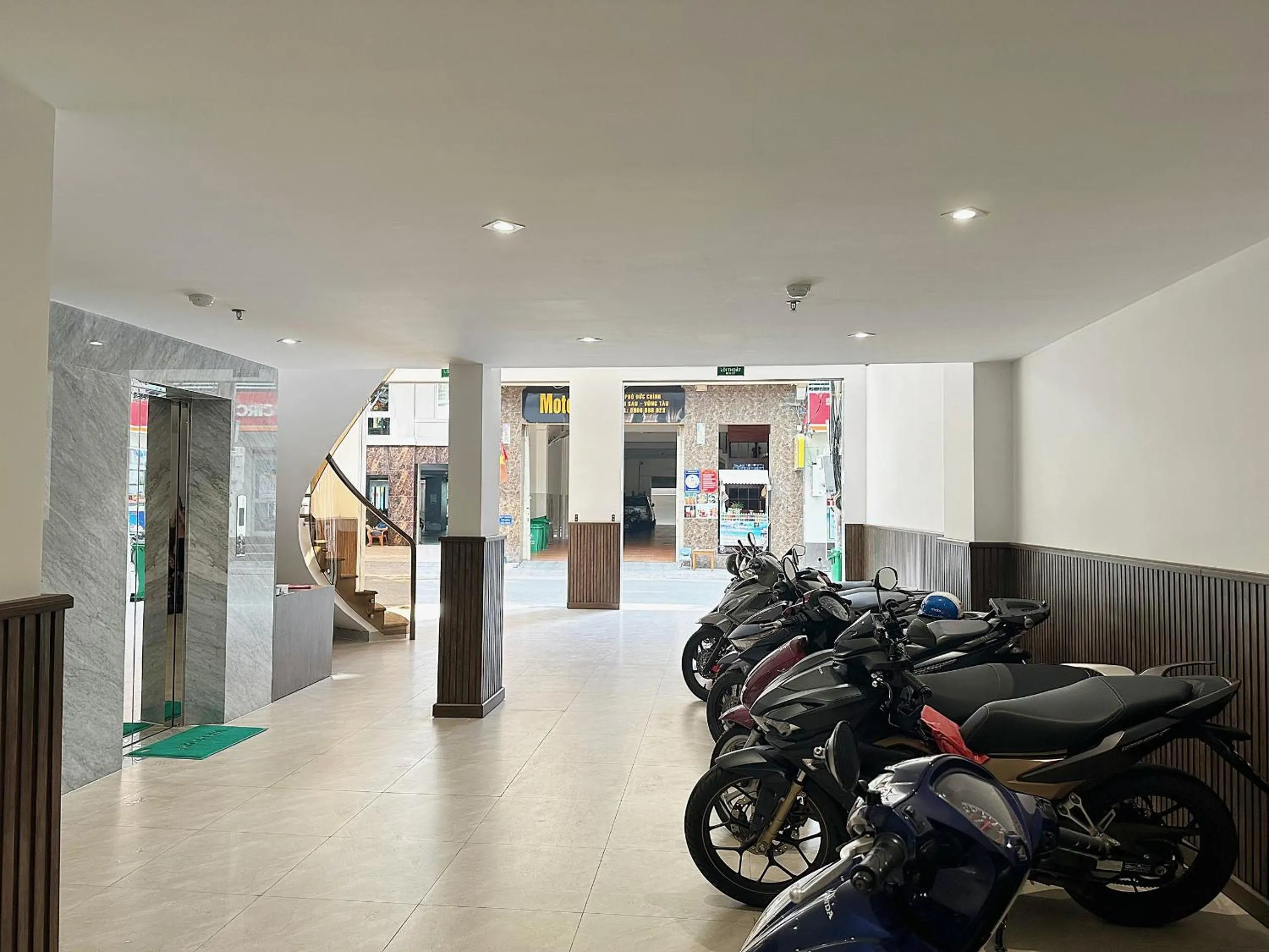 Parking in Hải Long Hotel 2