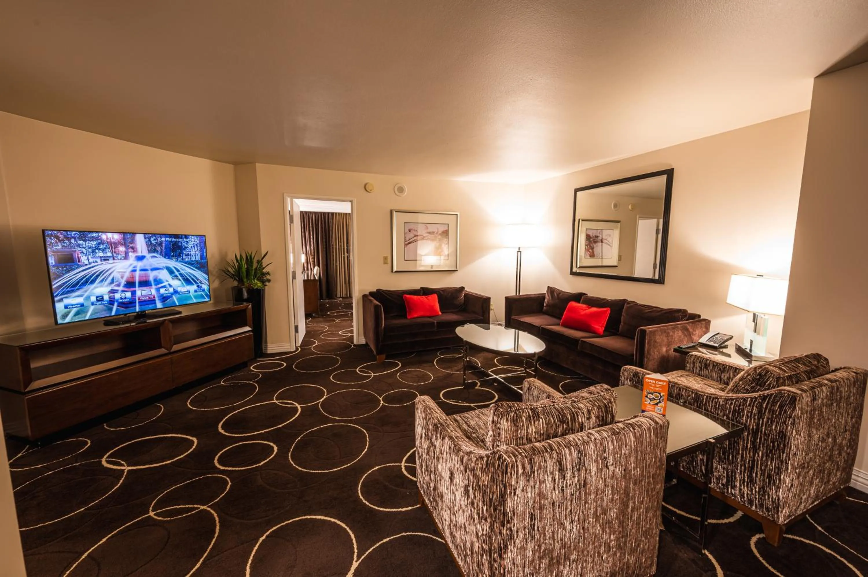 Living room in Sunset Station Hotel & Casino