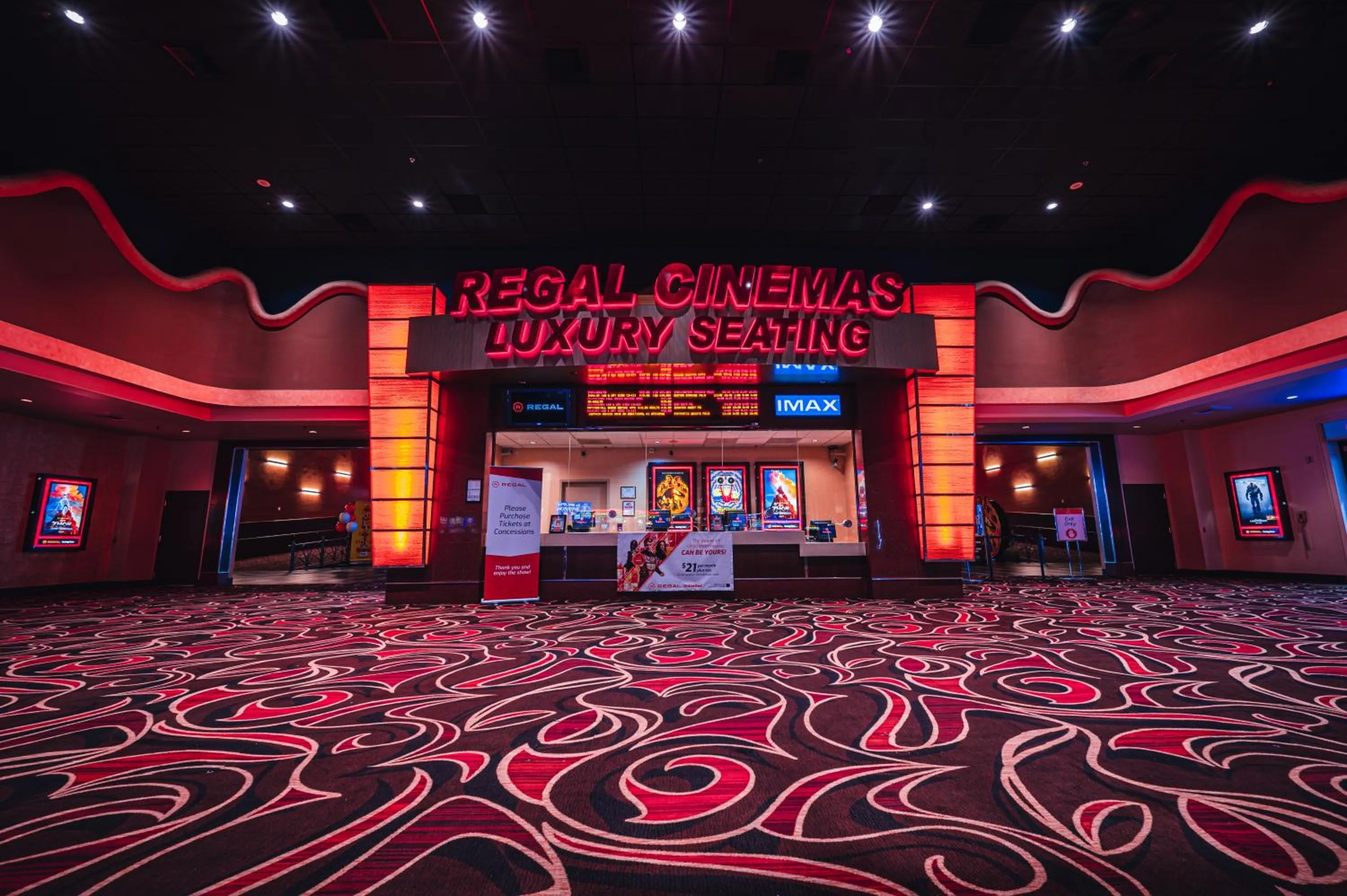 Entertainment in Sunset Station Hotel & Casino