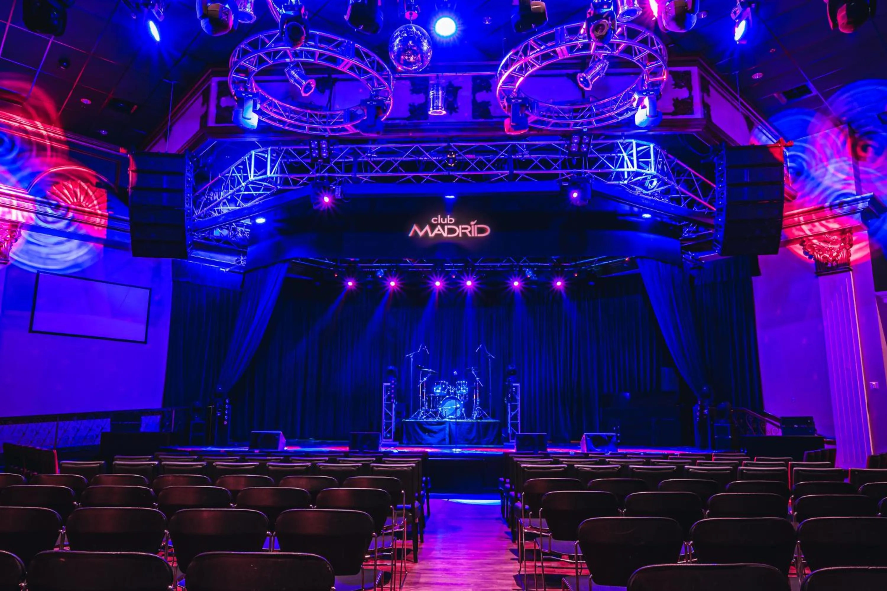 Entertainment in Sunset Station Hotel & Casino