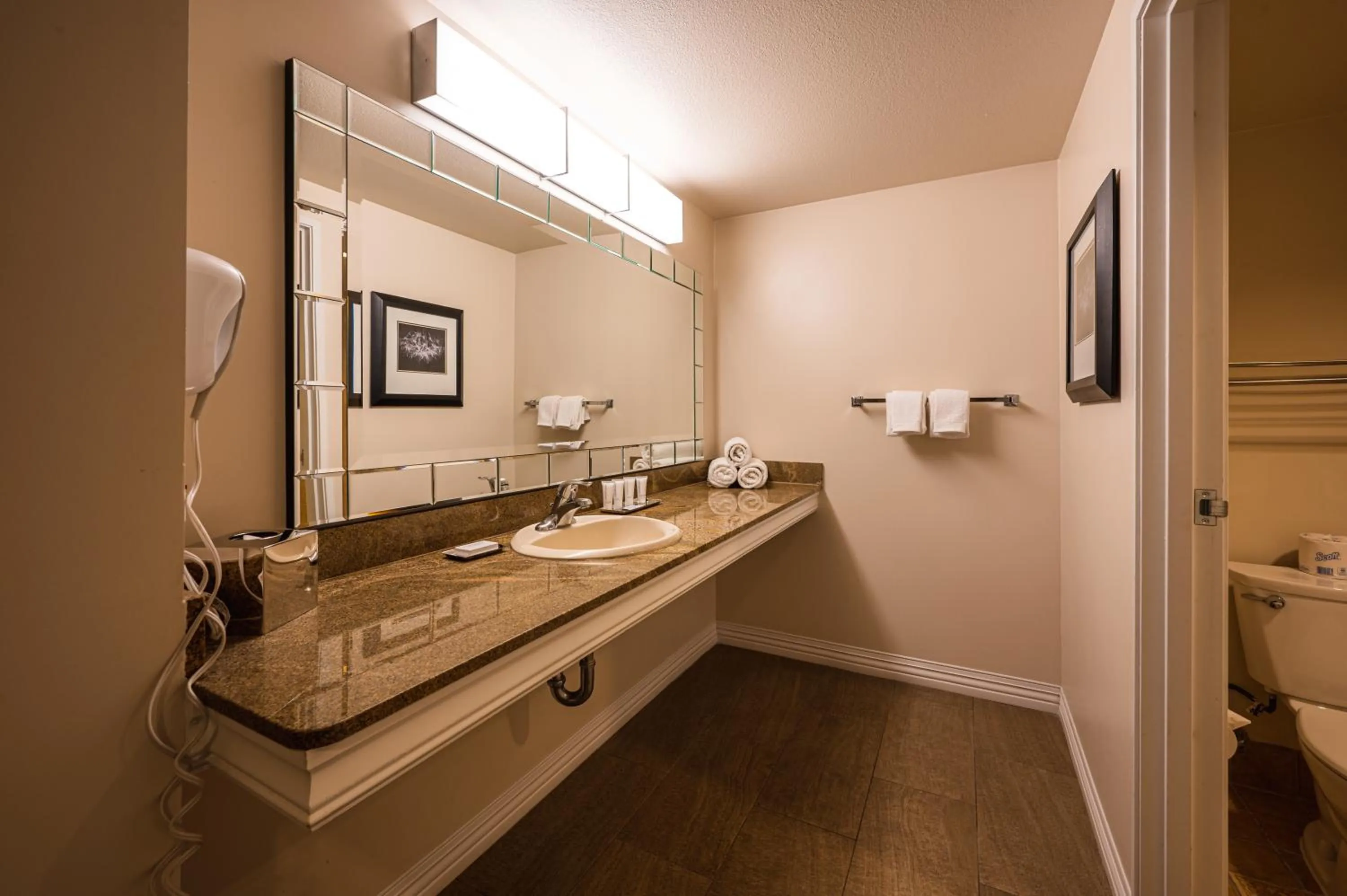 Bathroom in Sunset Station Hotel & Casino