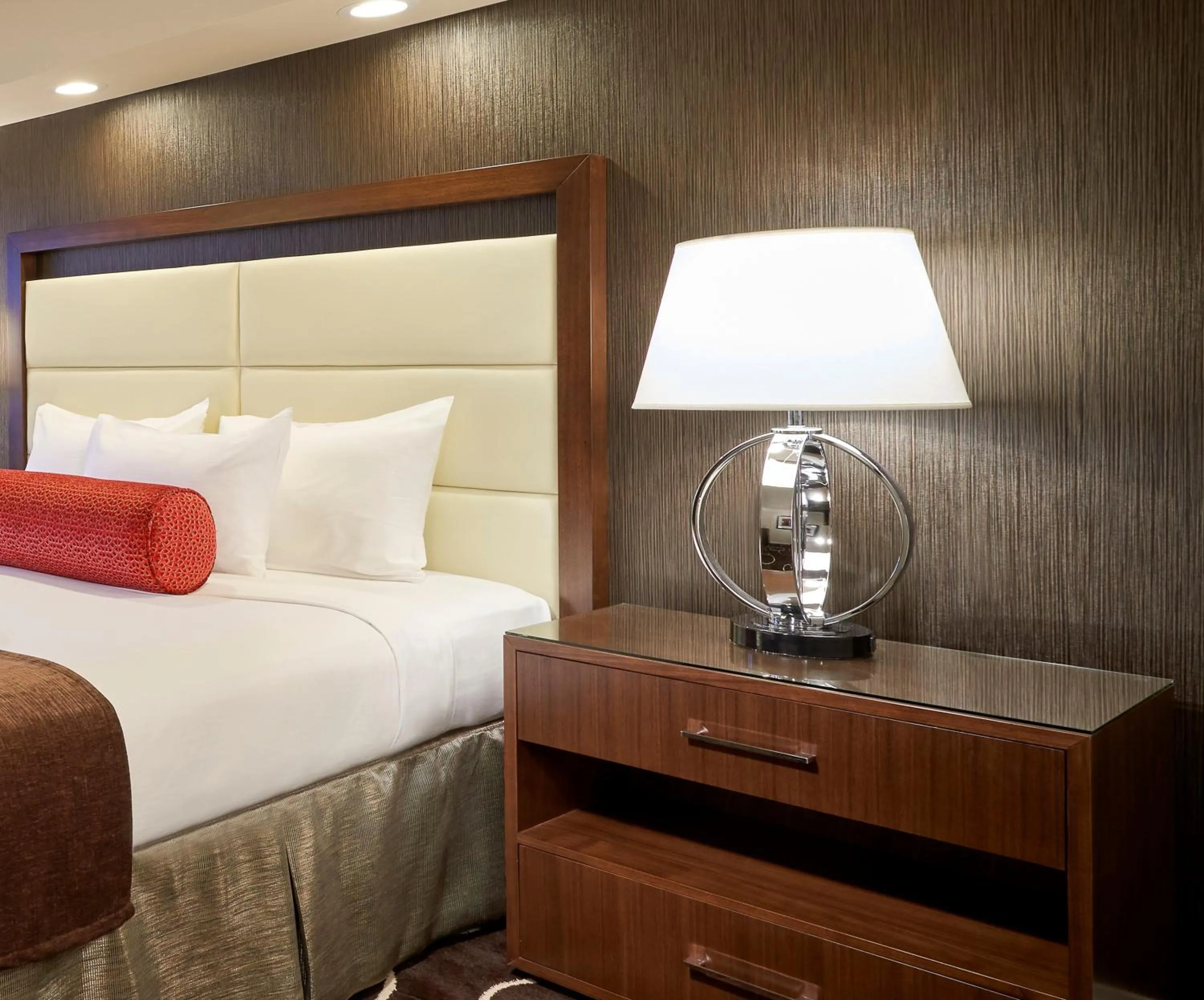 Decorative detail, Bed in Sunset Station Hotel & Casino