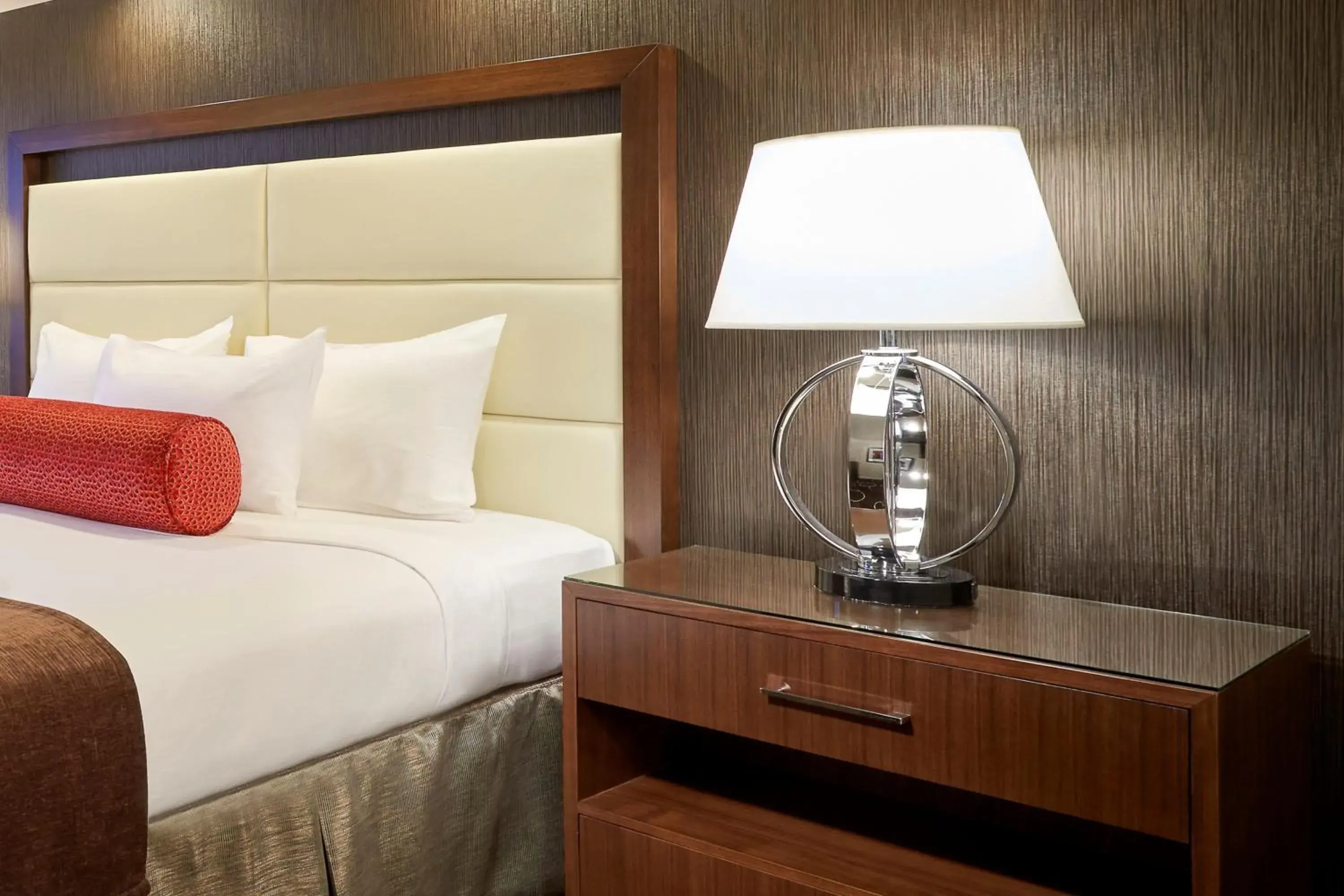 Bed in Sunset Station Hotel & Casino Bed in Sunset Station Hotel & Casino