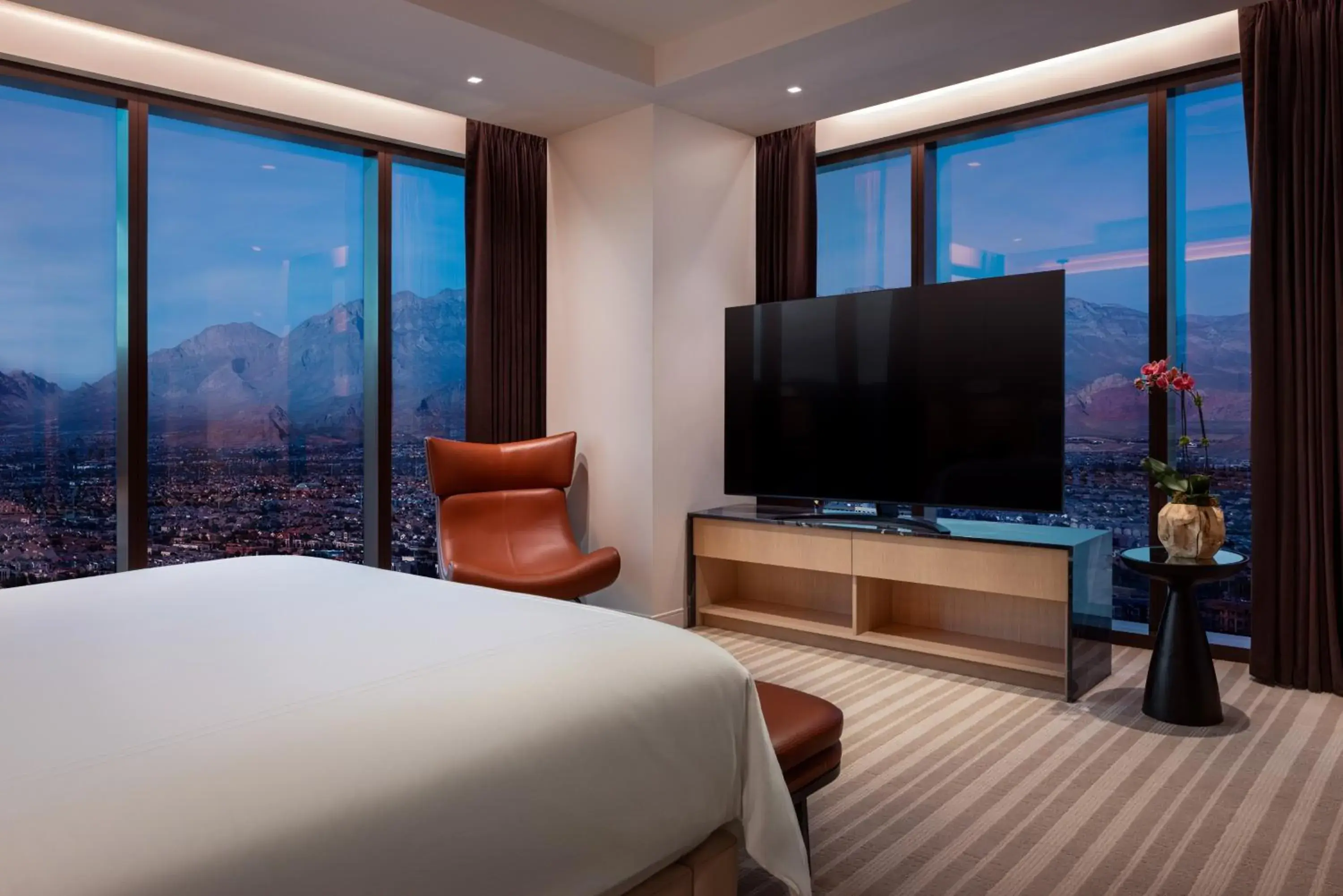 Mountain view, Bed in Durango Casino & Resort Mountain view, Bed in Durango Casino & Resort