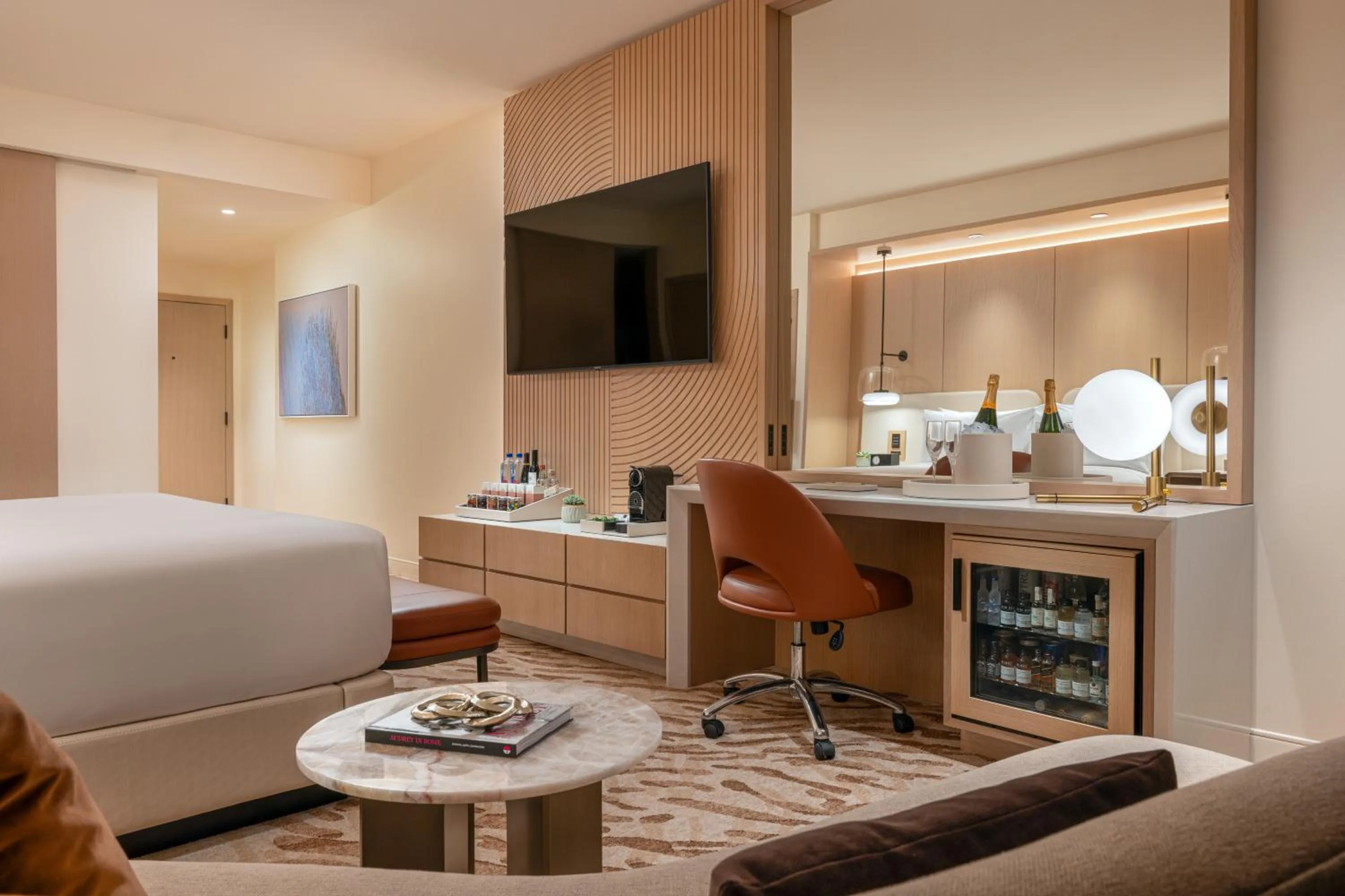 Seating area, Bed in Durango Casino & Resort