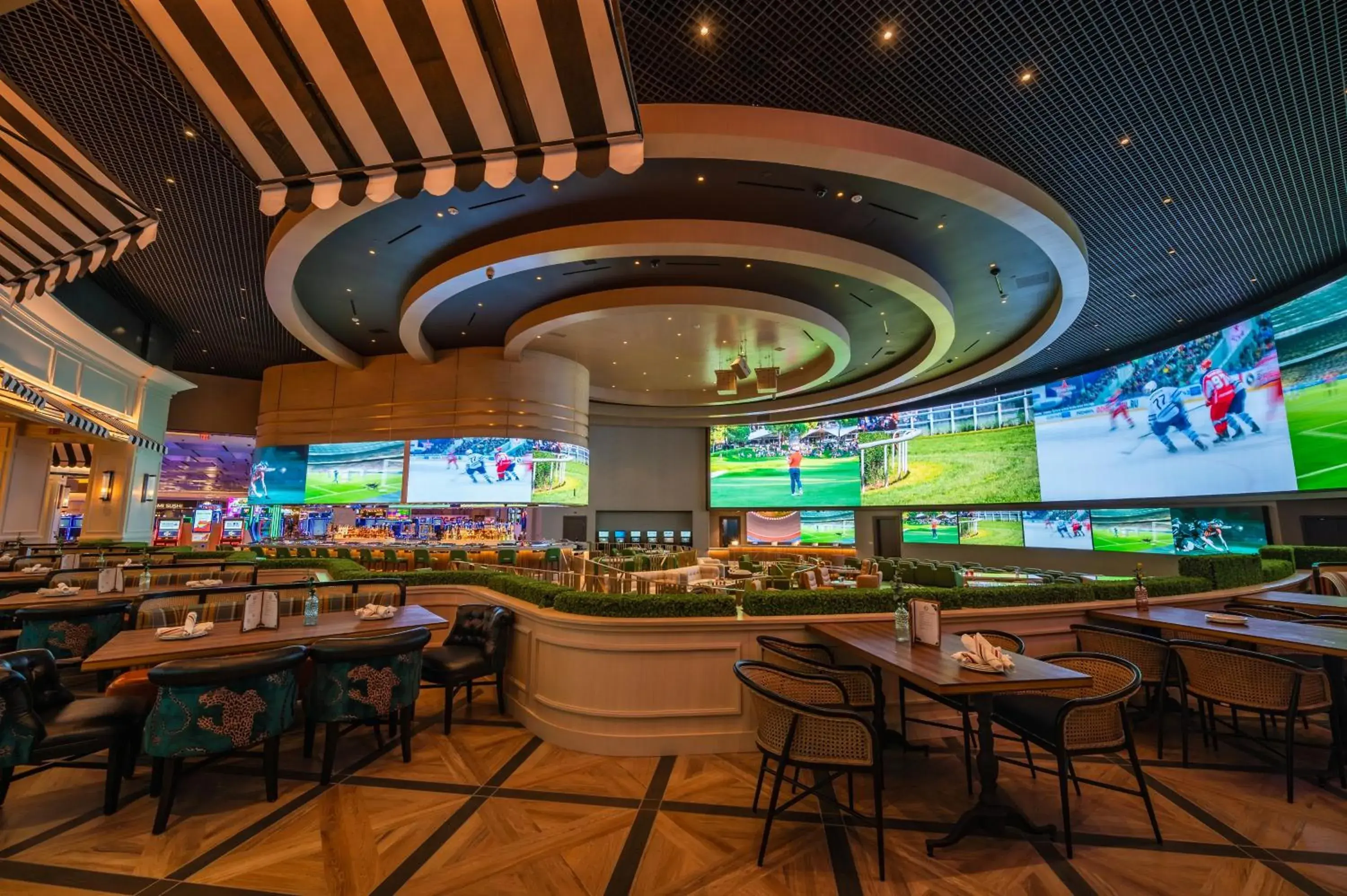 Lounge or bar in Durango Casino & Resort Lounge or bar in Durango Casino & Resort