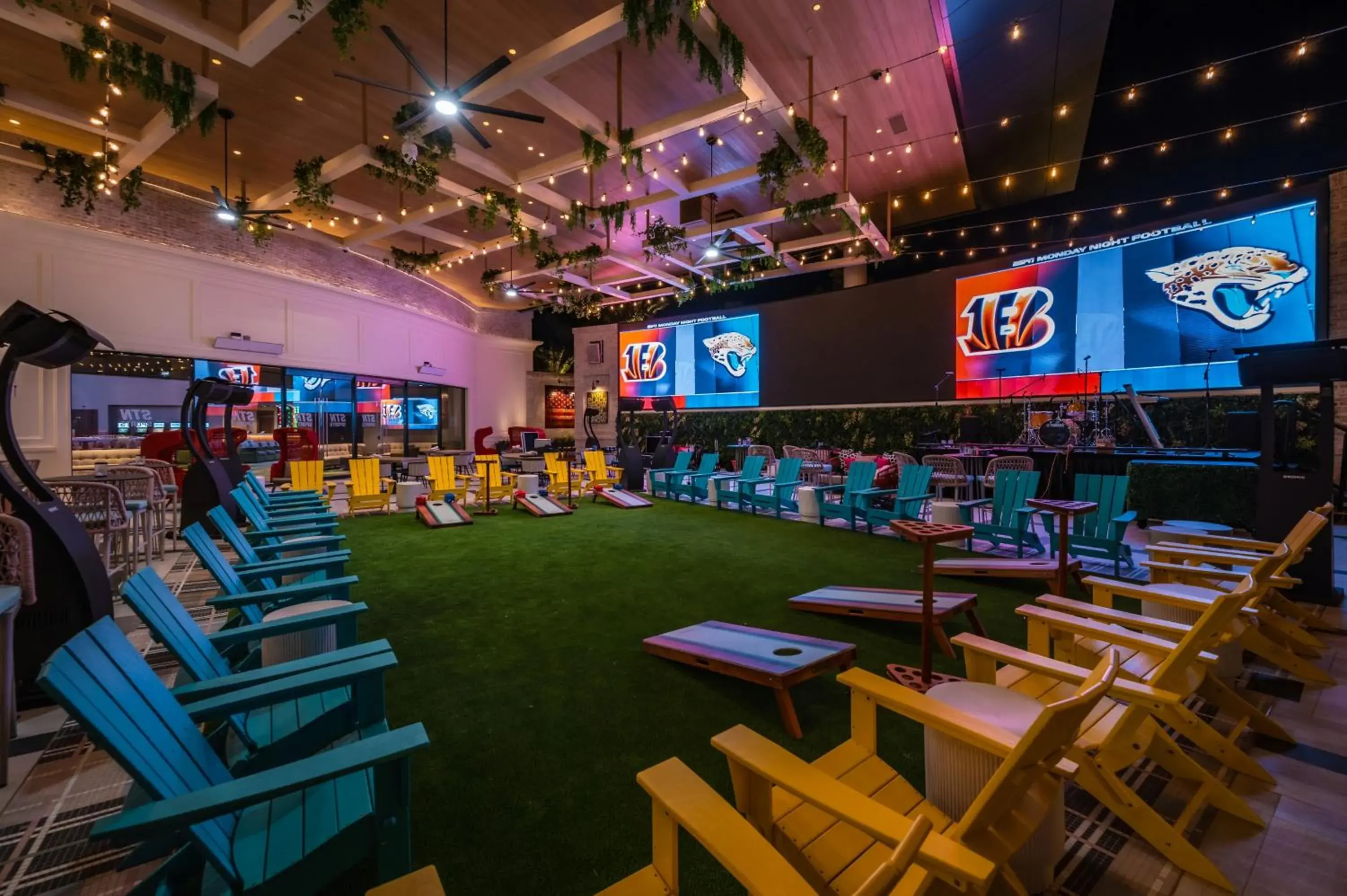 Lounge or bar in Durango Casino & Resort Lounge or bar in Durango Casino & Resort
