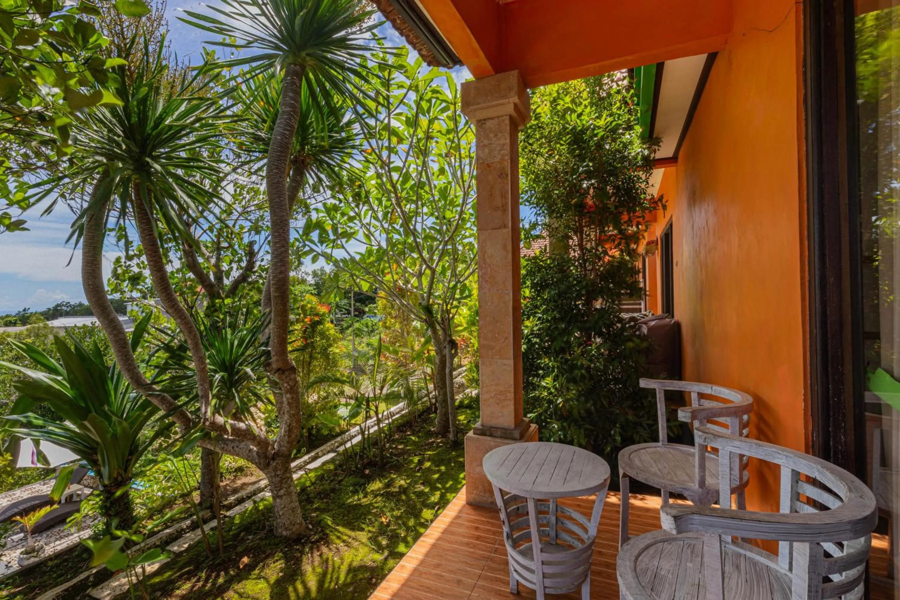 Spring in La Village Hill View