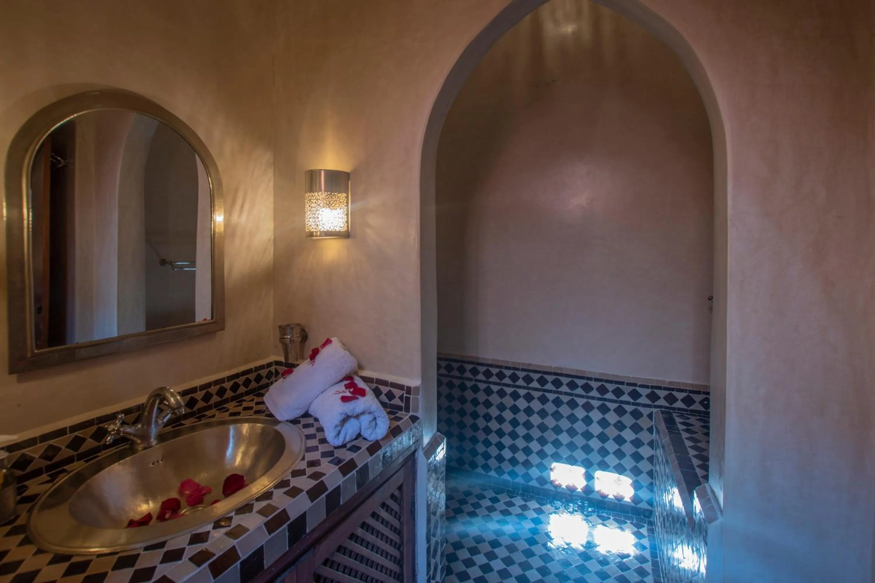 Bathroom, Bed in Riad Anais Marrakech