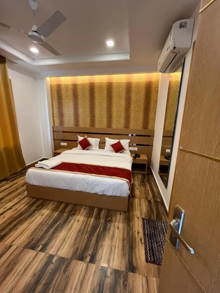 Bed in Hotel Royal Casa