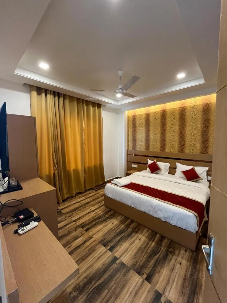 Bed in Hotel Royal Casa