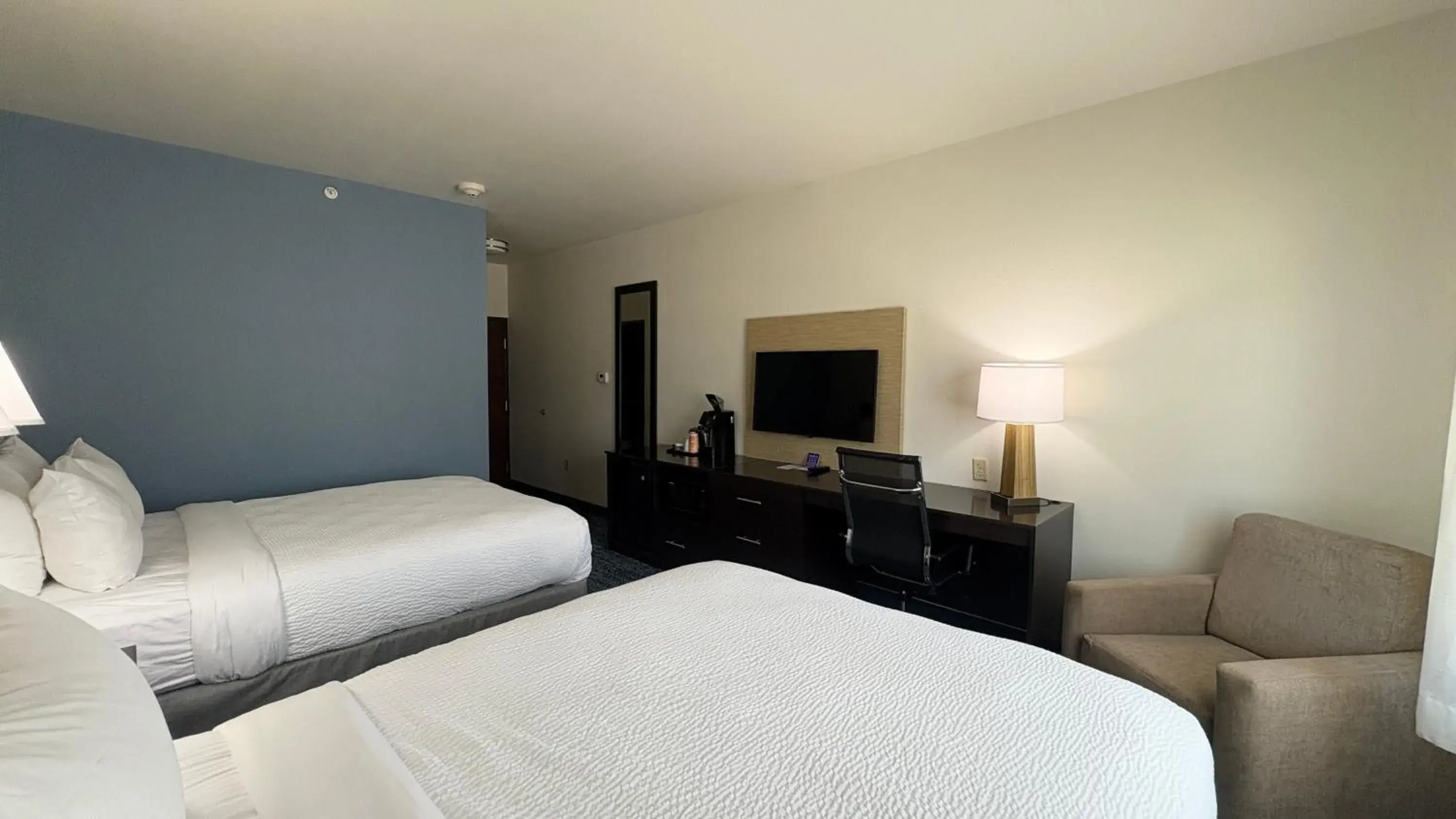 Bed in Sleep Inn & Suites Fort Scott Bed in Sleep Inn & Suites Fort Scott