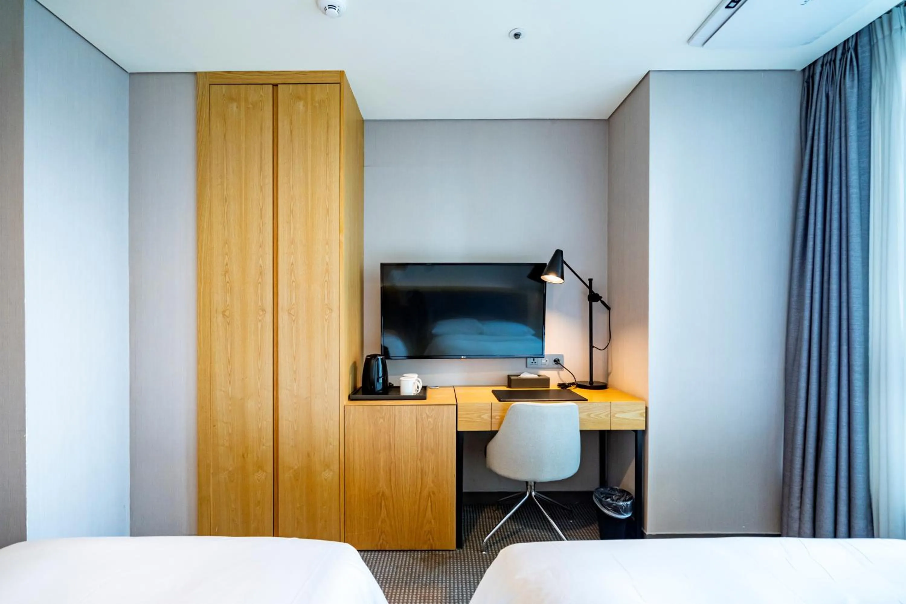 hair dresser, Bed in Centum Business Hotel