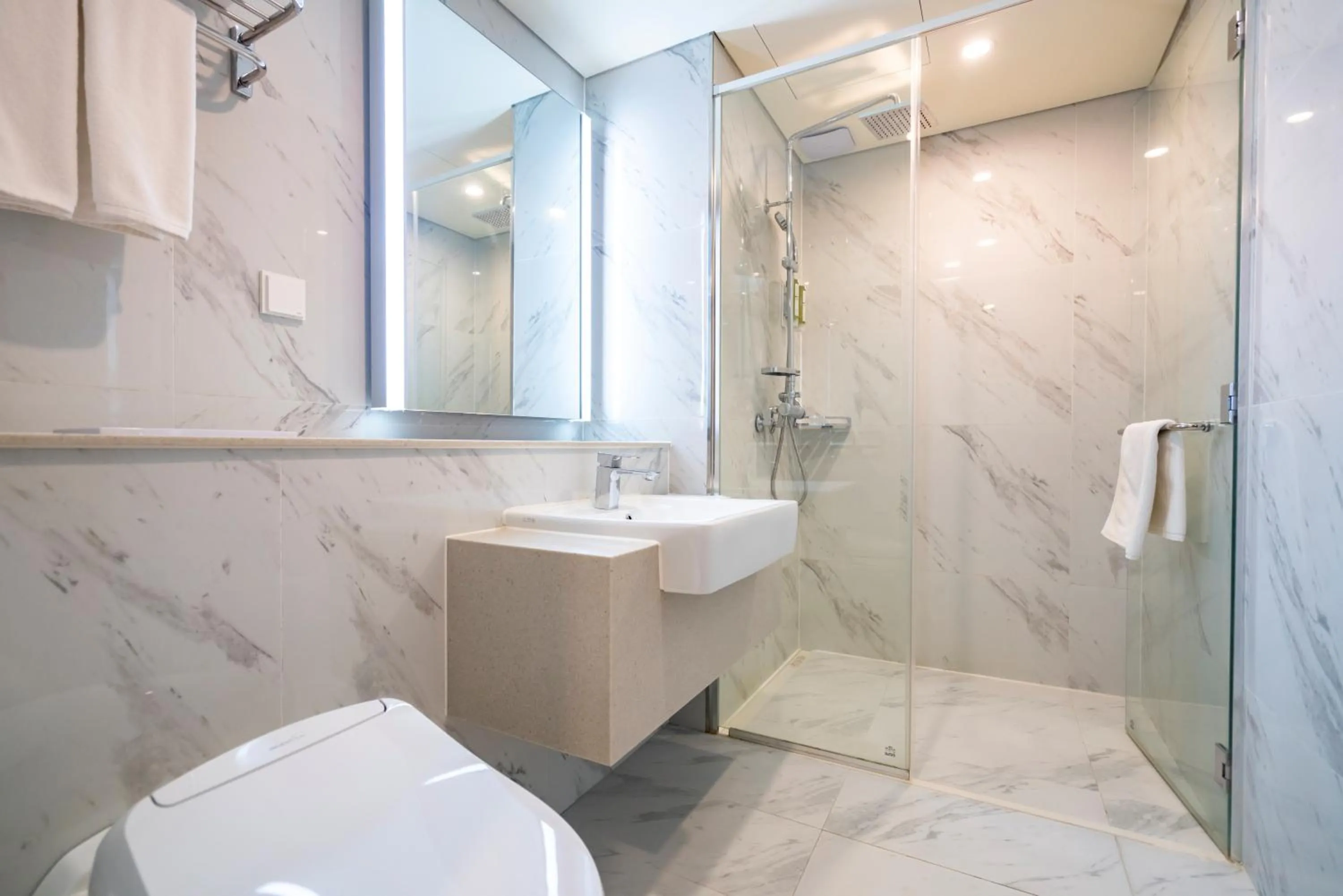 Shower in Centum Business Hotel