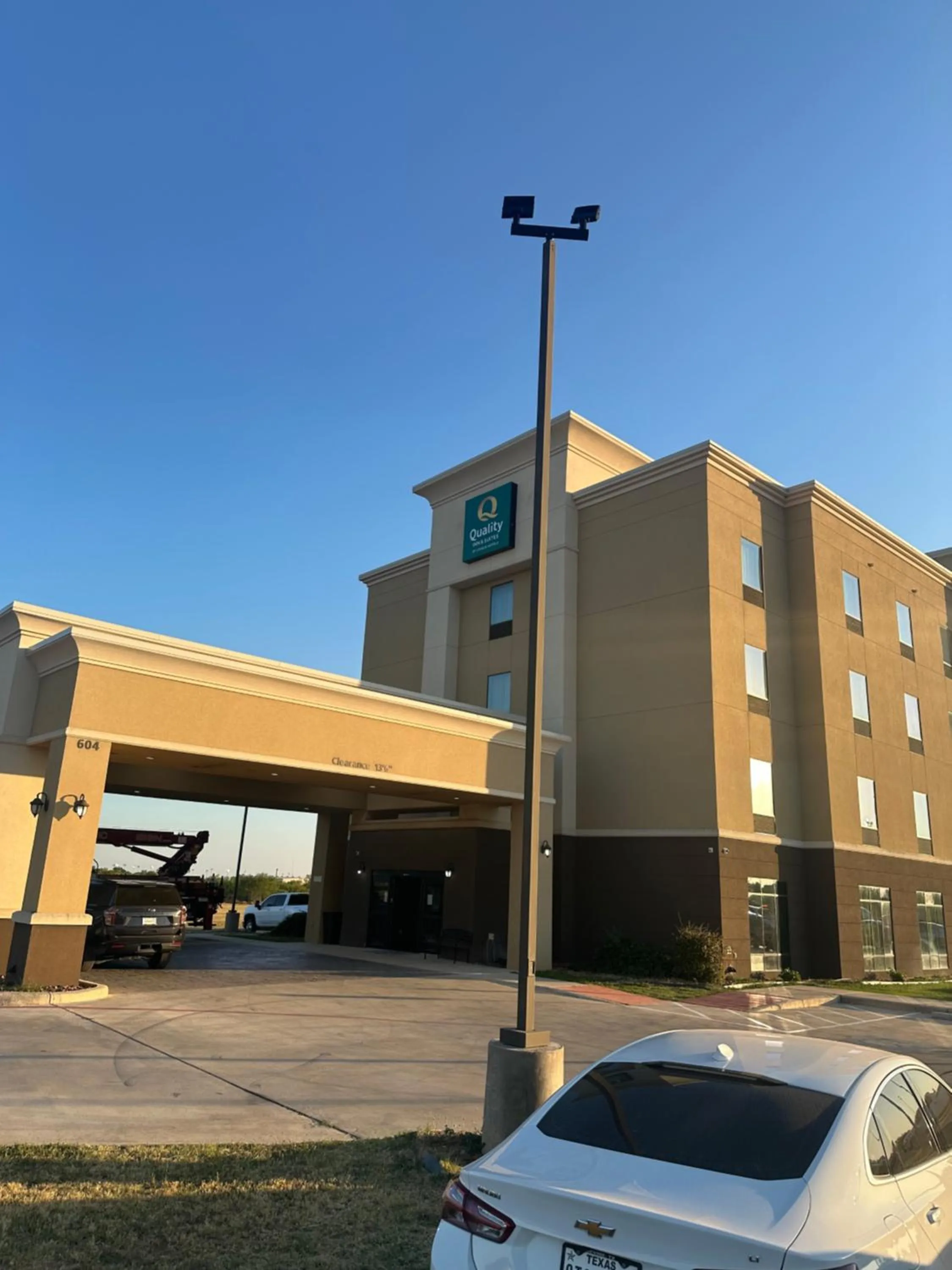 Property building in Quality Inn & Suites Pearsall