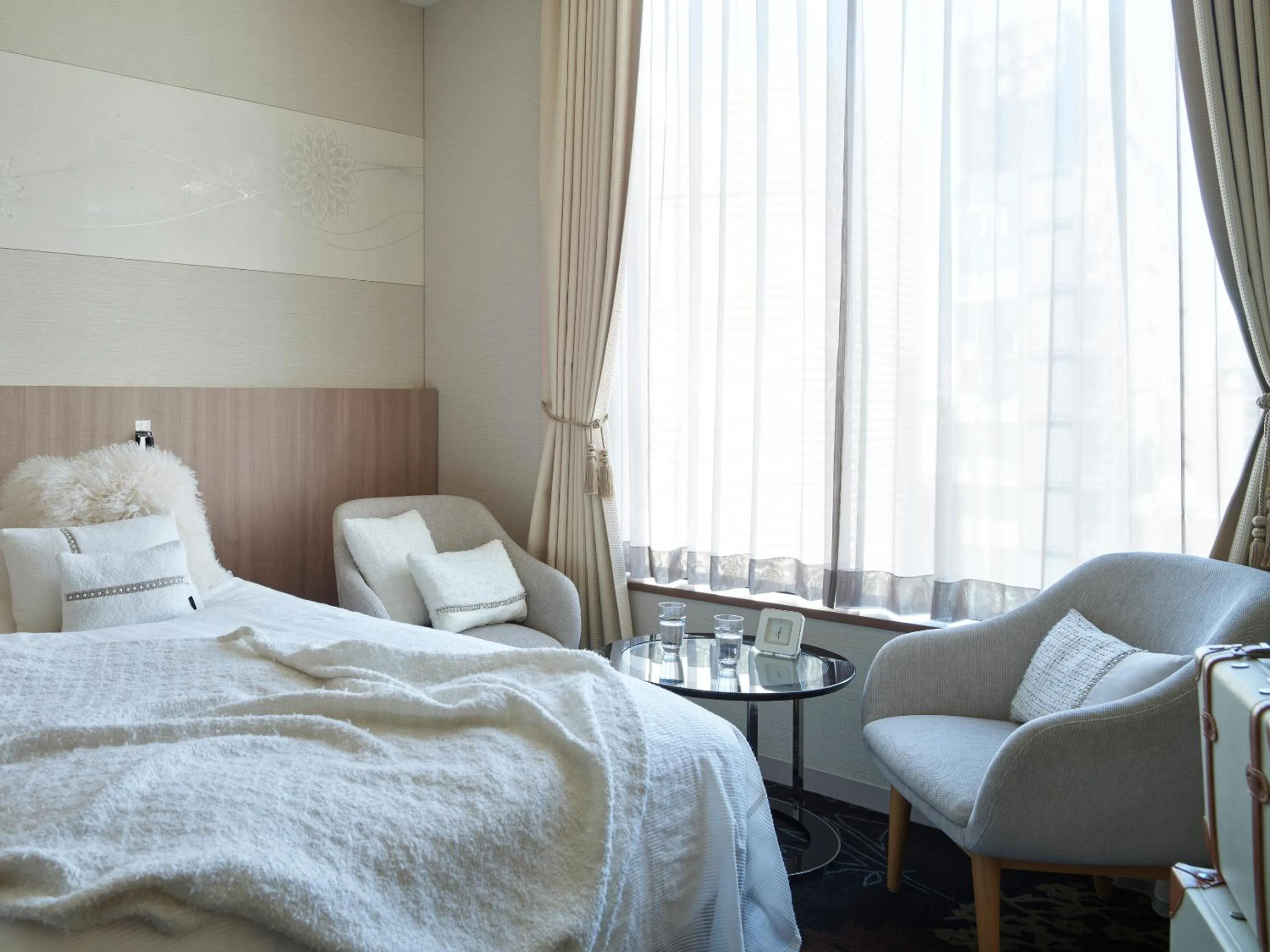 Photo of the whole room, Bed in Millennium Mitsui Garden Hotel Tokyo - Ginza