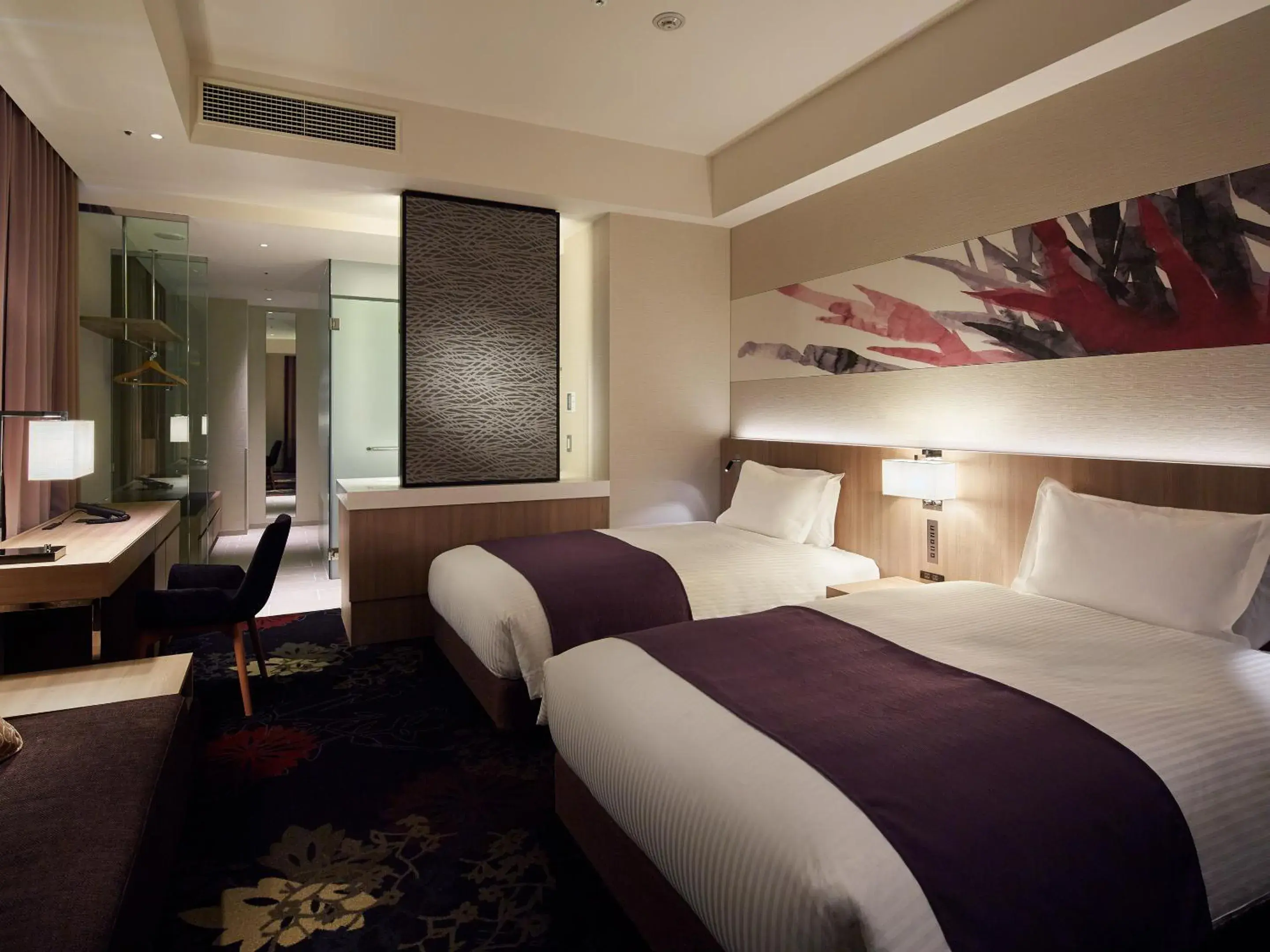 Photo of the whole room, Bed in Millennium Mitsui Garden Hotel Tokyo - Ginza Photo of the whole room, Bed in Millennium Mitsui Garden Hotel Tokyo - Ginza