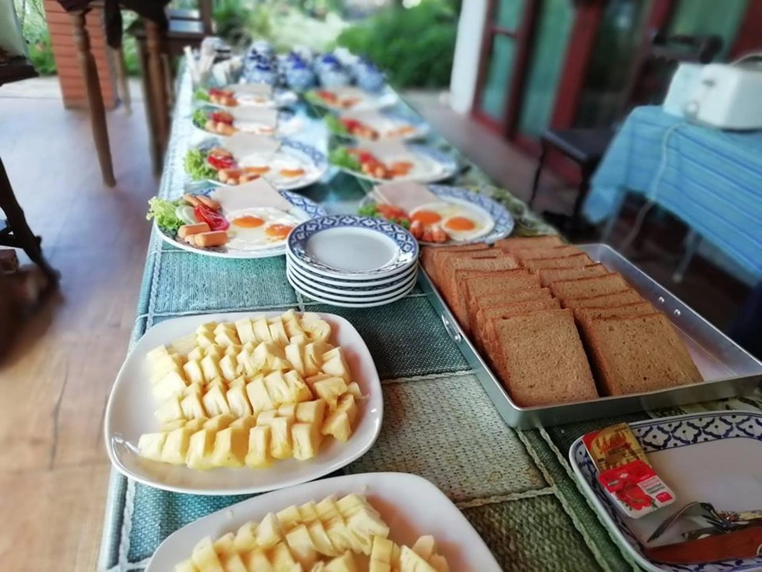 Food and drinks in Lanta Wanida Resort