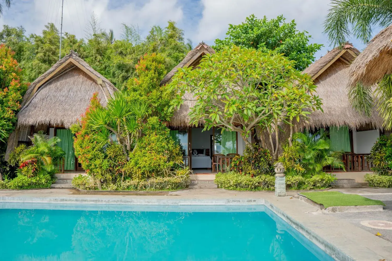 Property building in Krisna Bungalows and Restaurant Property building in Krisna Bungalows and Restaurant