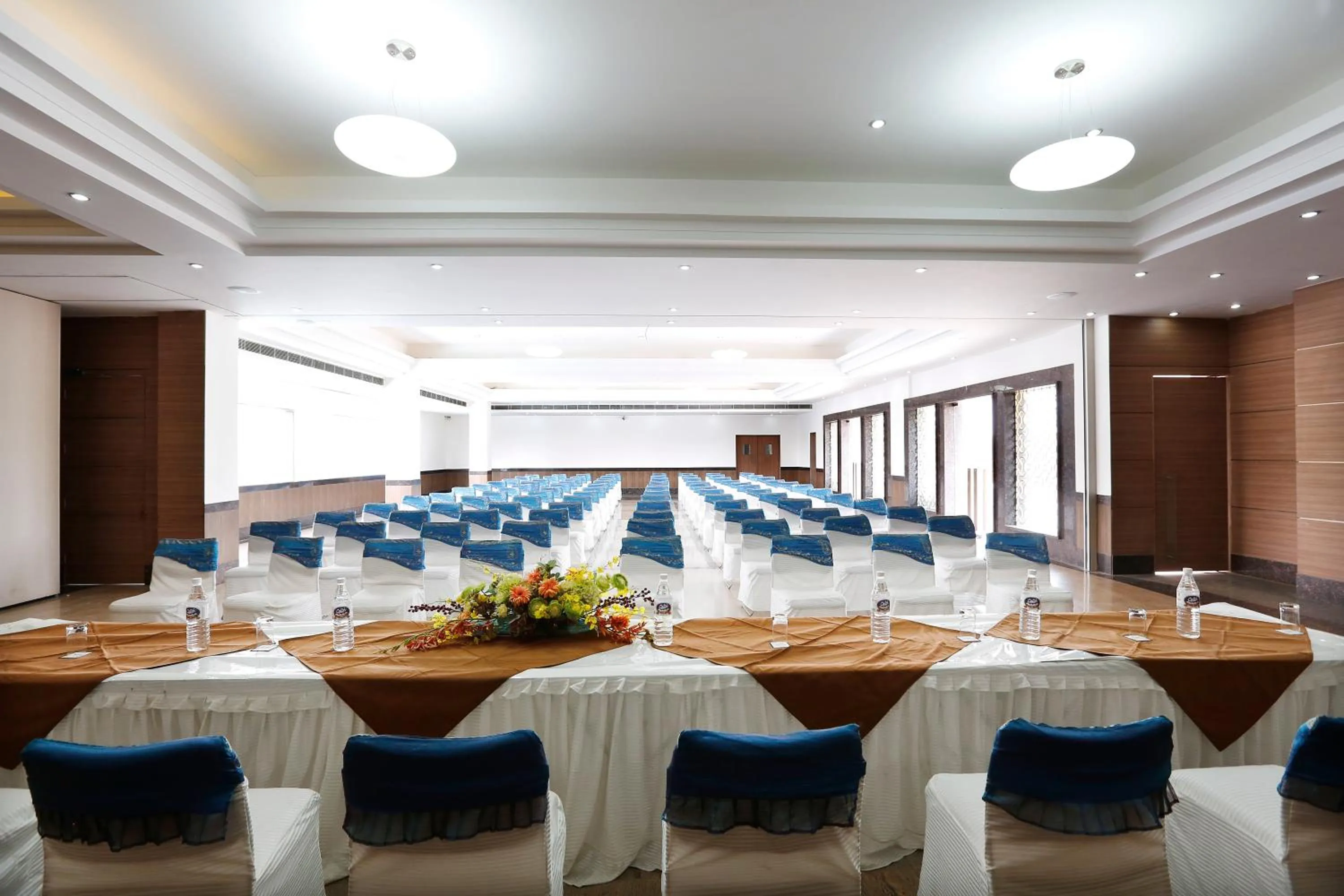 Banquet/Function facilities in Aapno Ghar Resort & Amusement Park