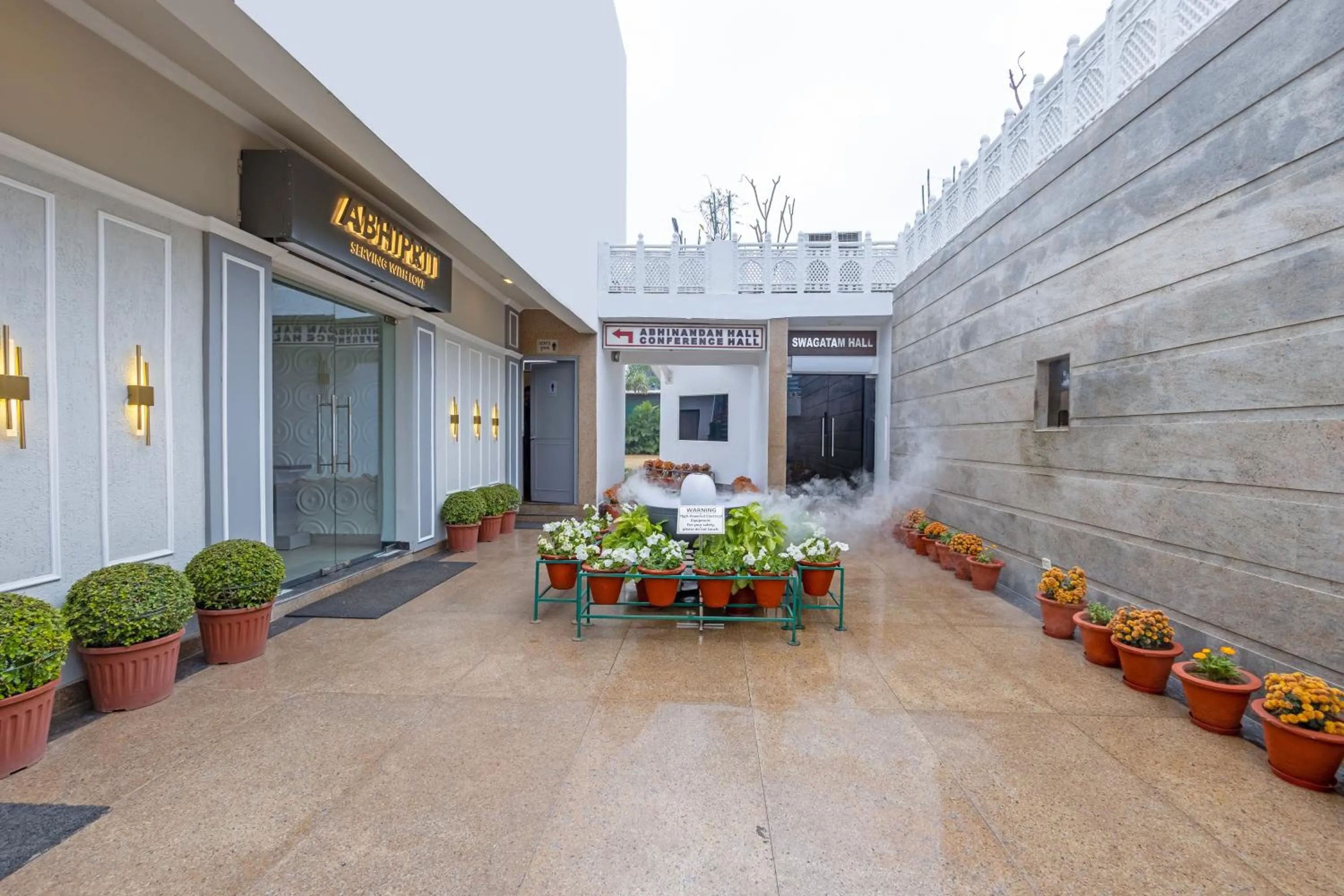 Property building in Aapno Ghar Resort & Amusement Park