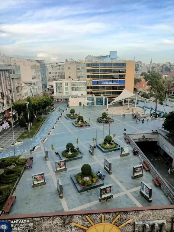 Old Town Grand Apart Hotel