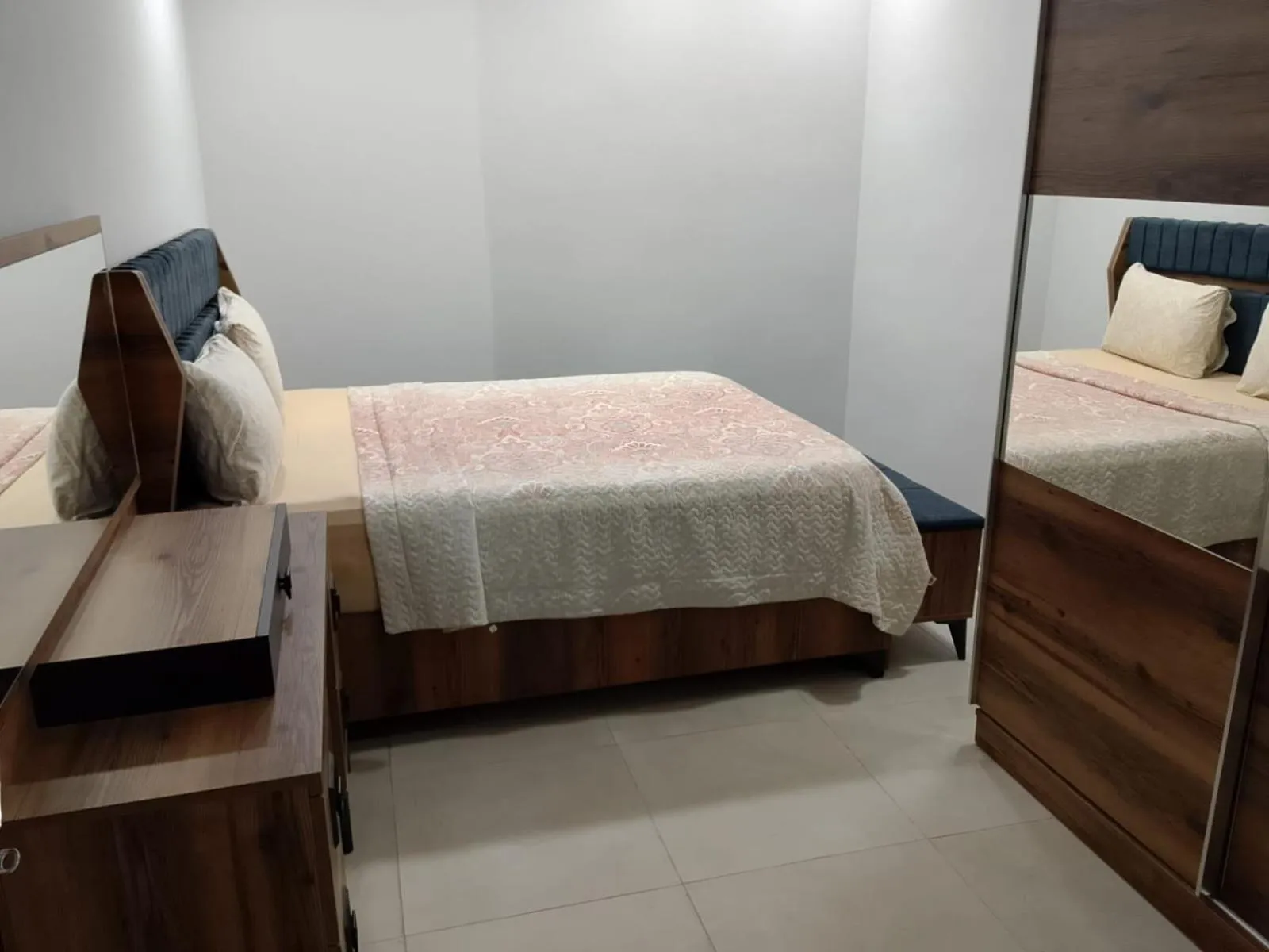 Bed in Old Town Grand Apart Hotel